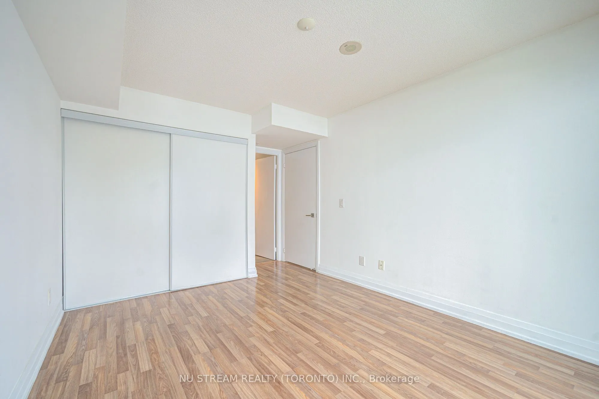 555 Wilson Avenue, #E810