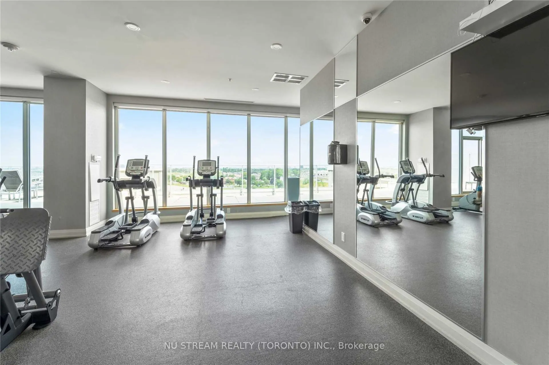 555 Wilson Avenue, #E810