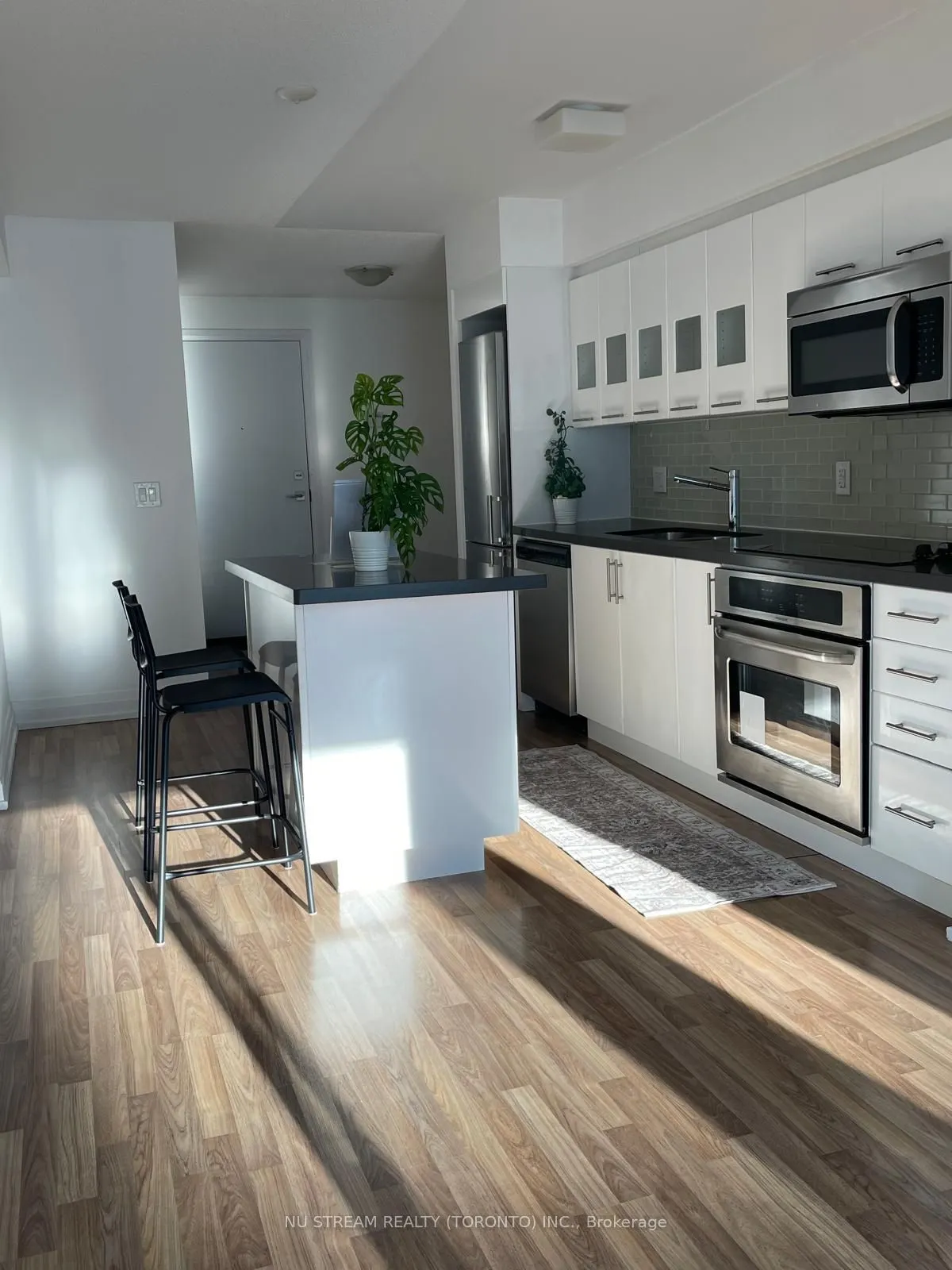555 Wilson Avenue, #E810