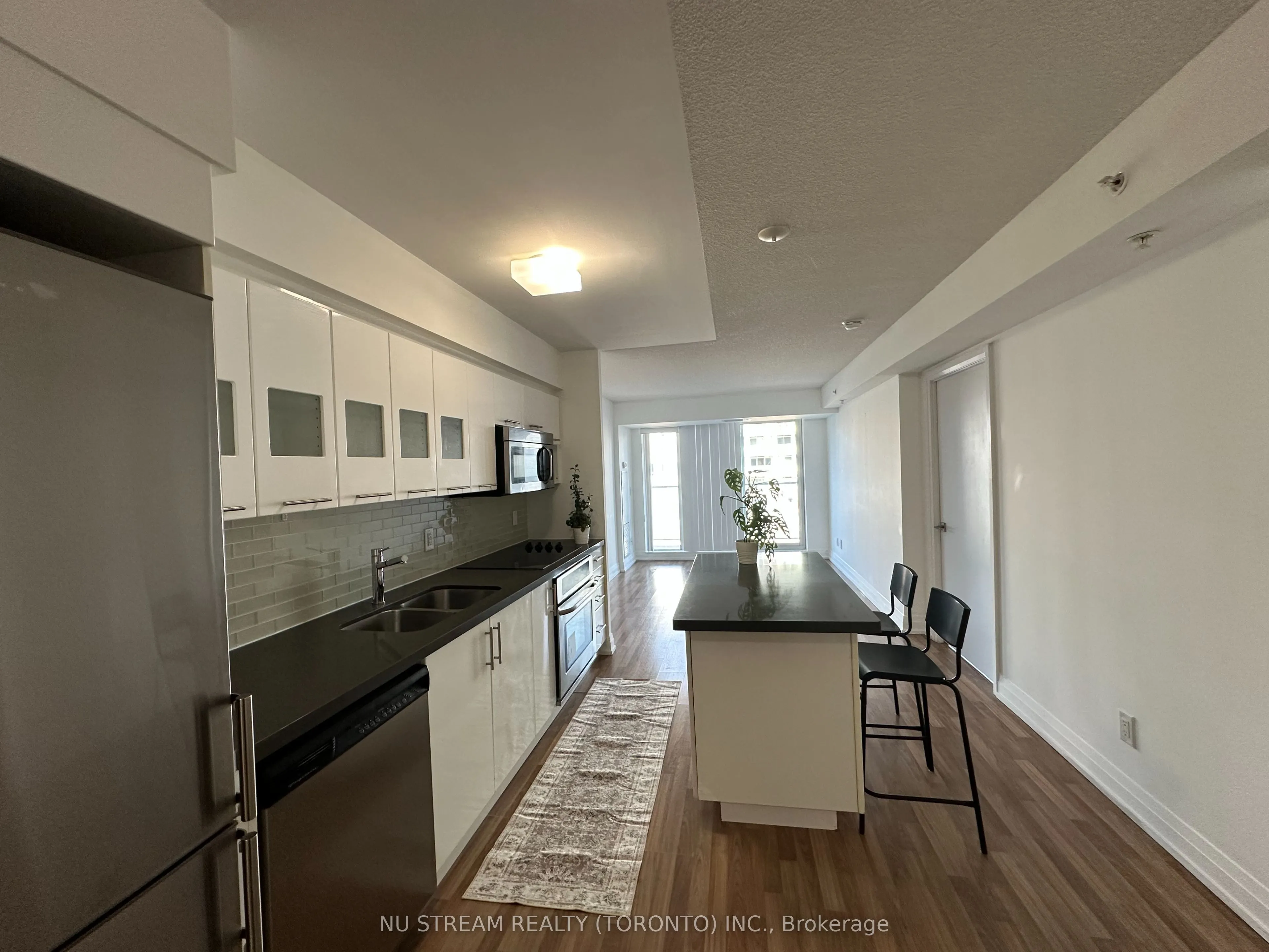 555 Wilson Avenue, #E810
