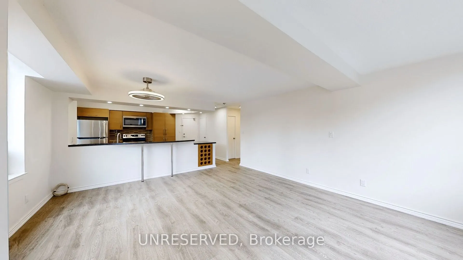 633 Bay Street, #1711