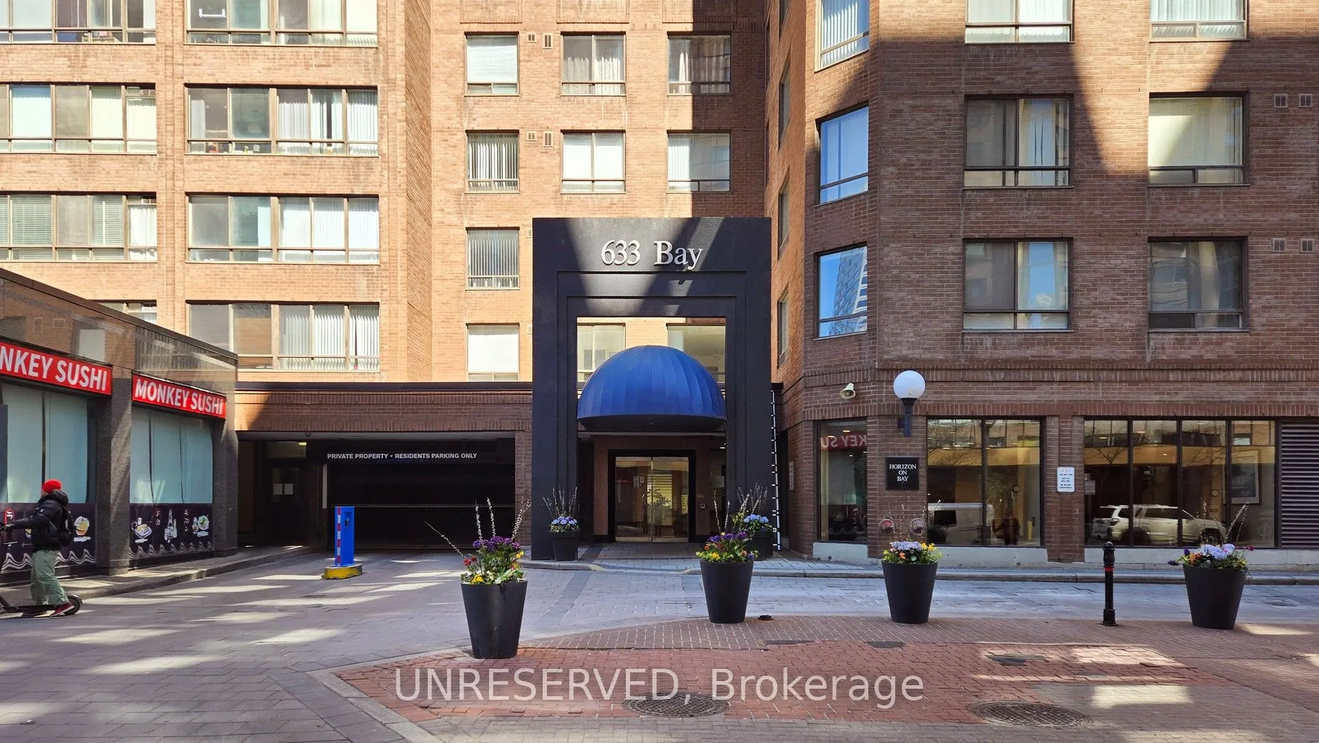 633 Bay Street, #1711