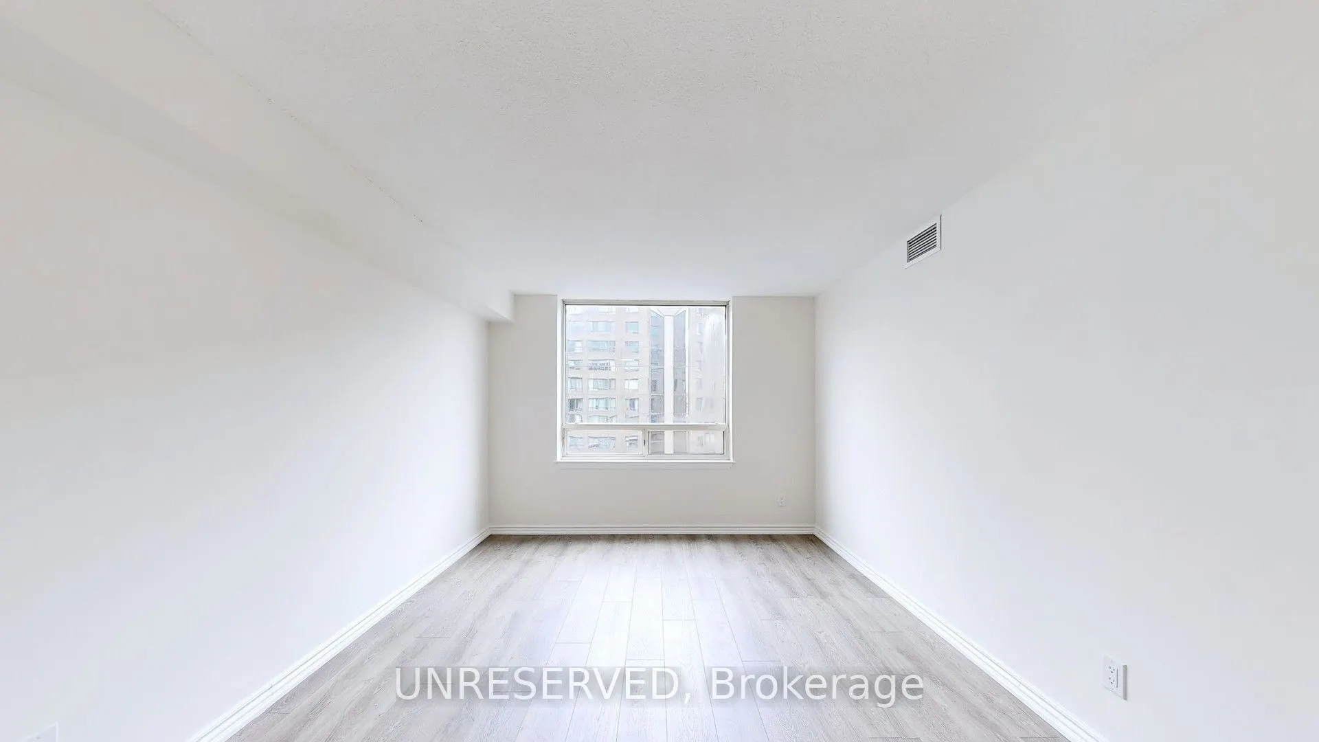 633 Bay Street, #1711