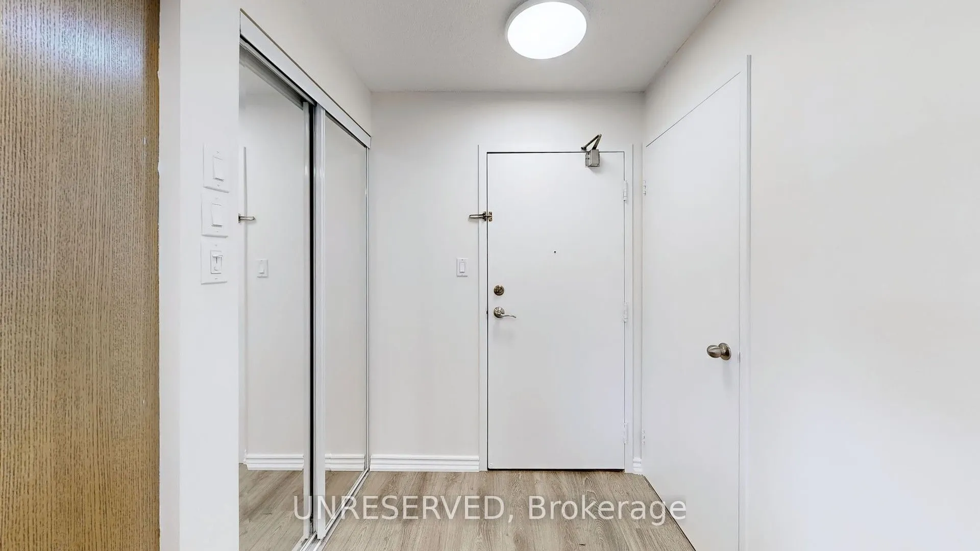 633 Bay Street, #1711
