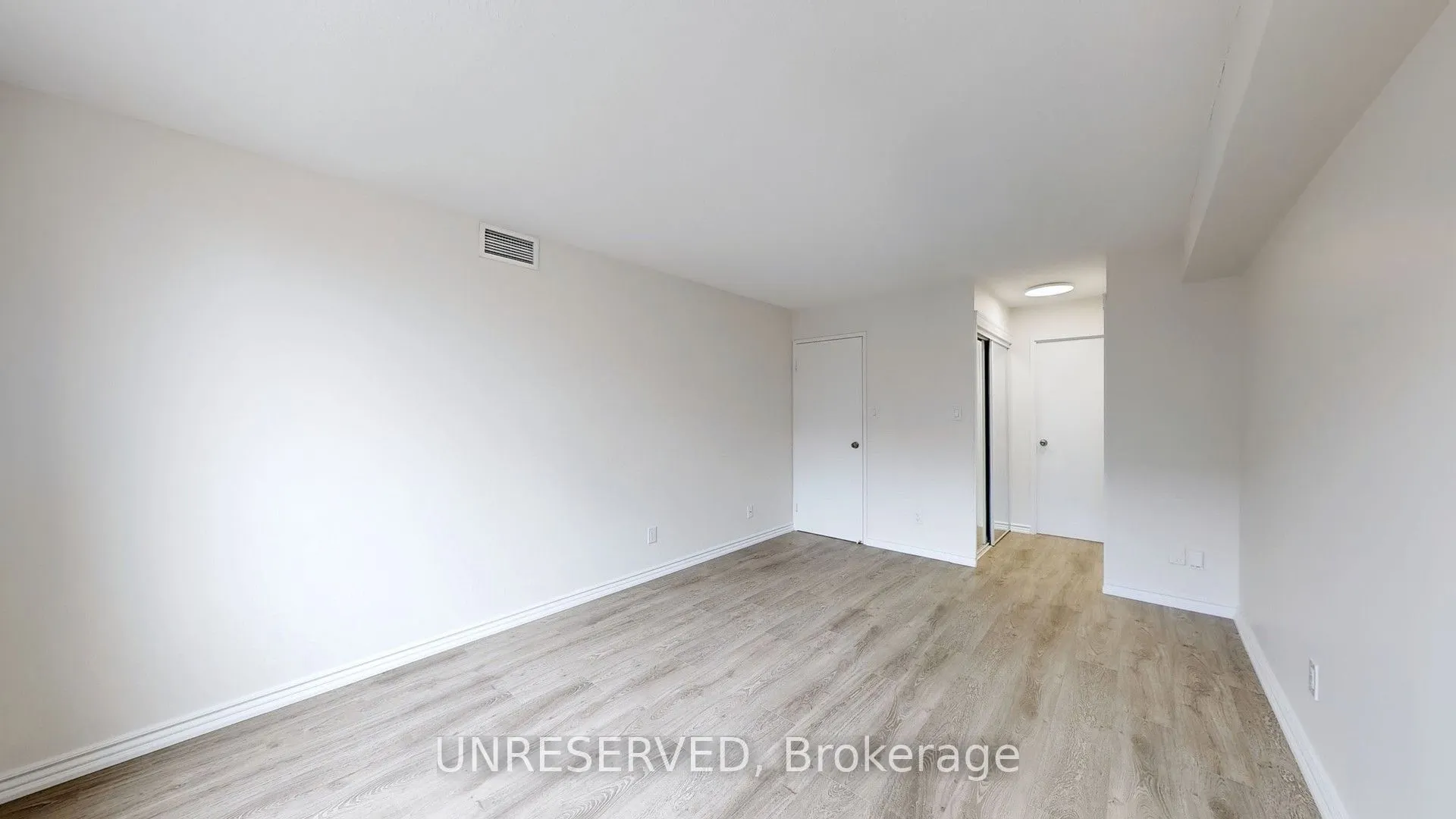 633 Bay Street, #1711