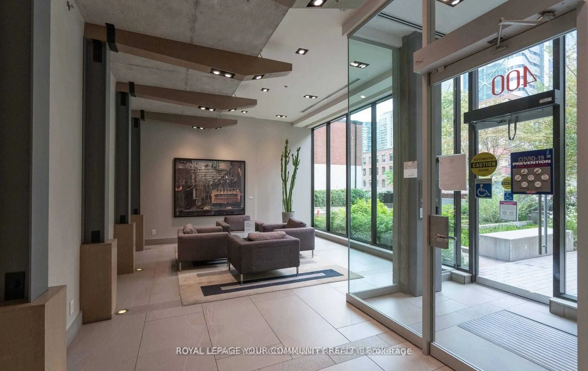 400 Wellington Street W, #1003
