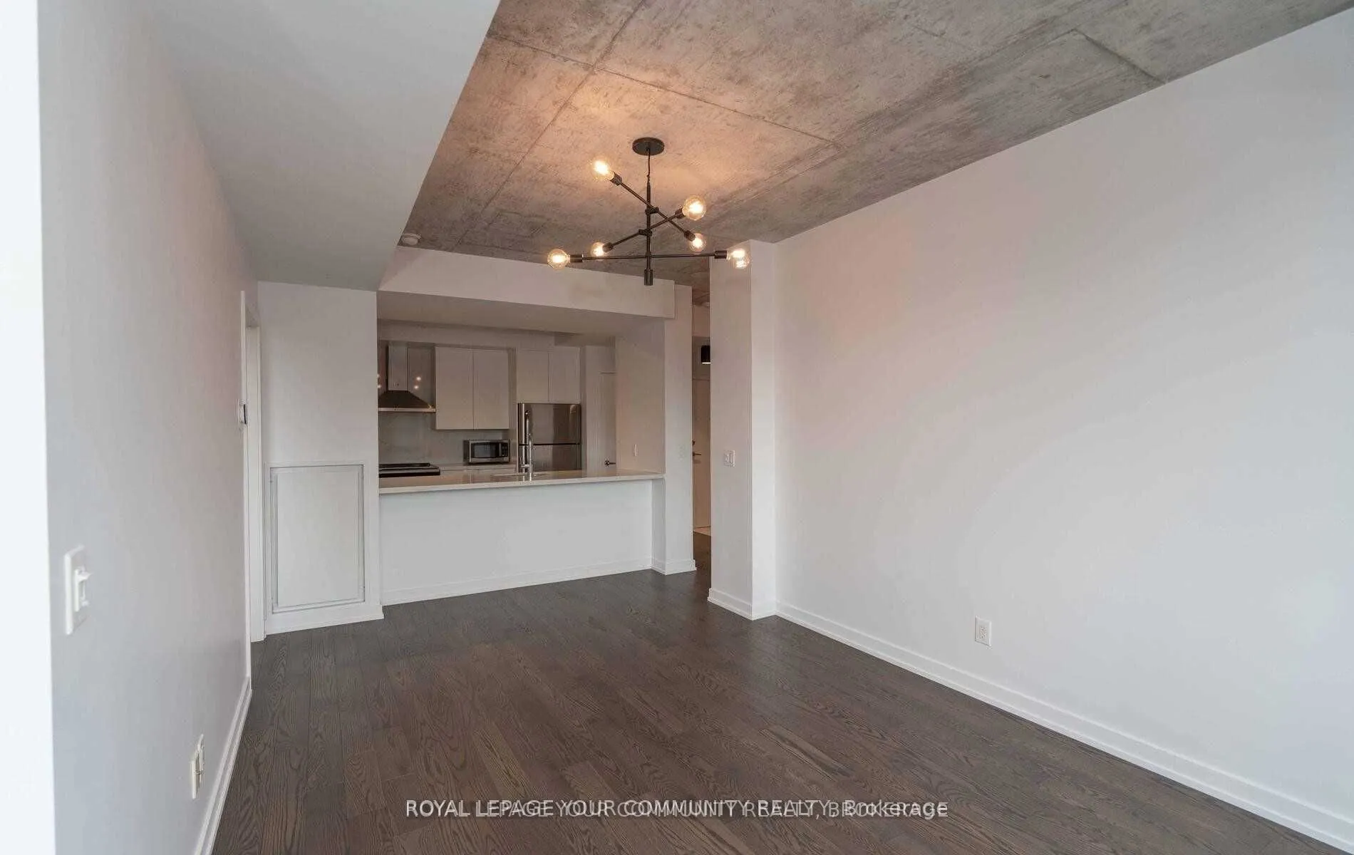 400 Wellington Street W, #1003
