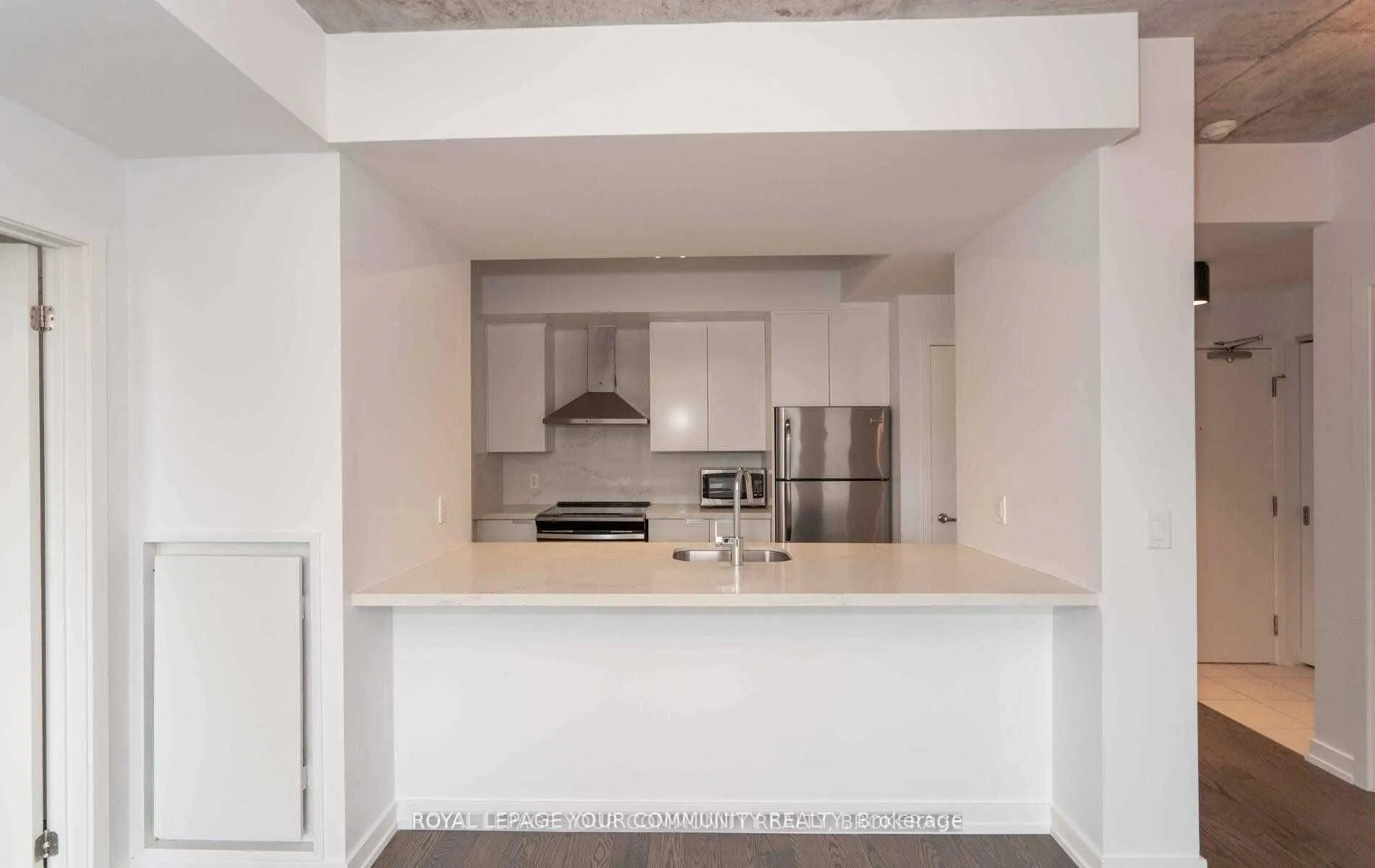 400 Wellington Street W, #1003