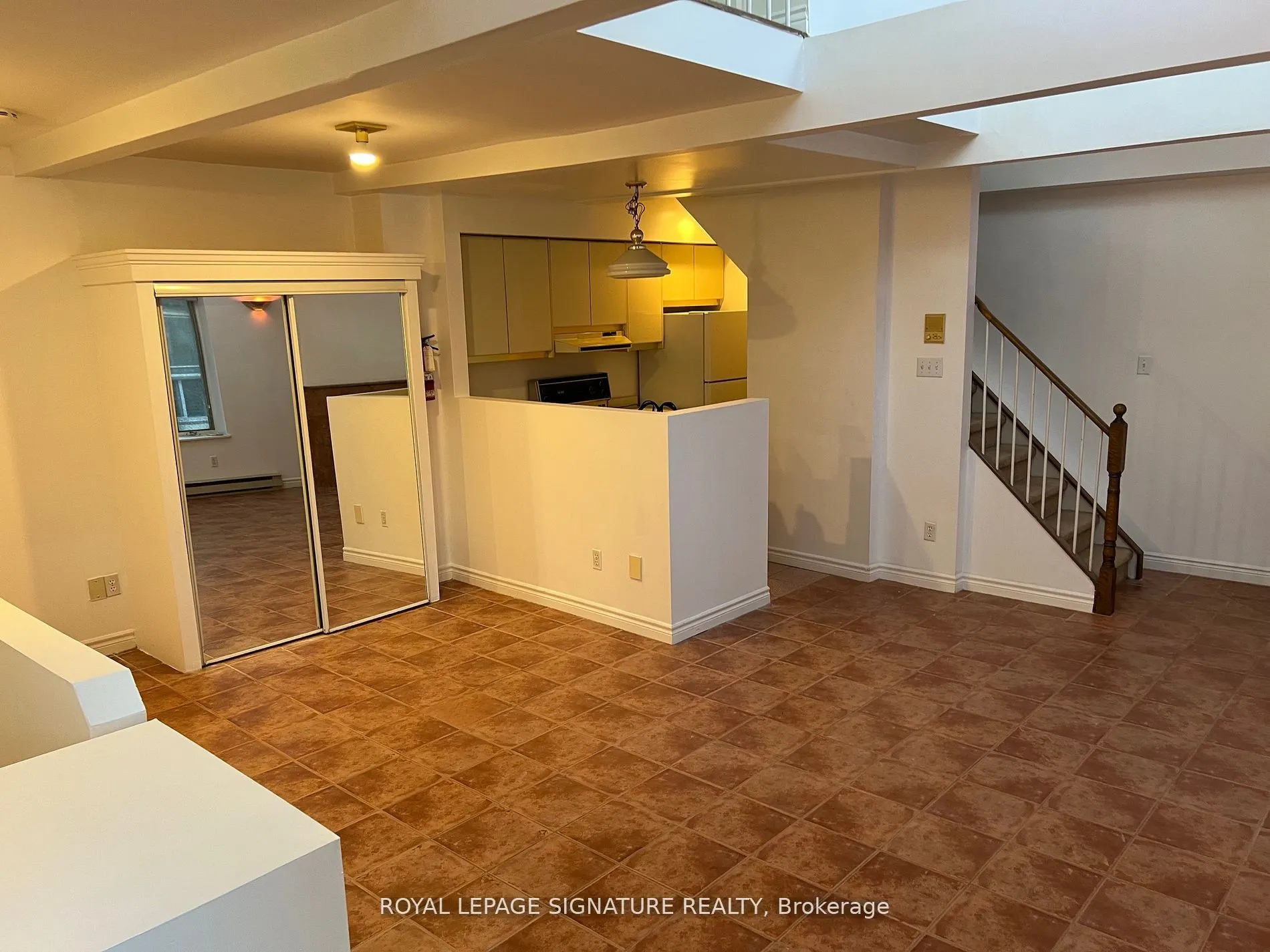 208 Carlton Street, #B