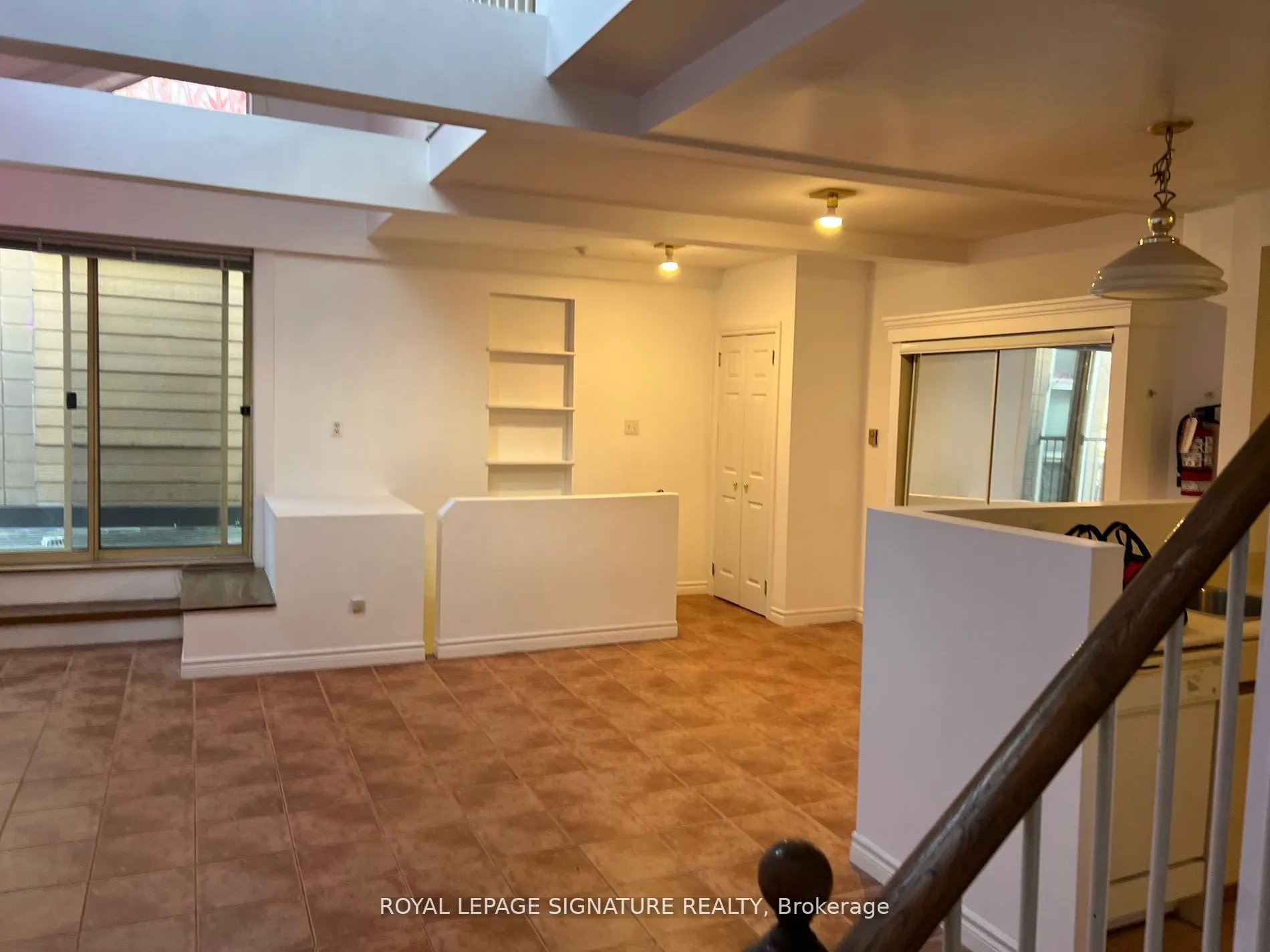 208 Carlton Street, #B