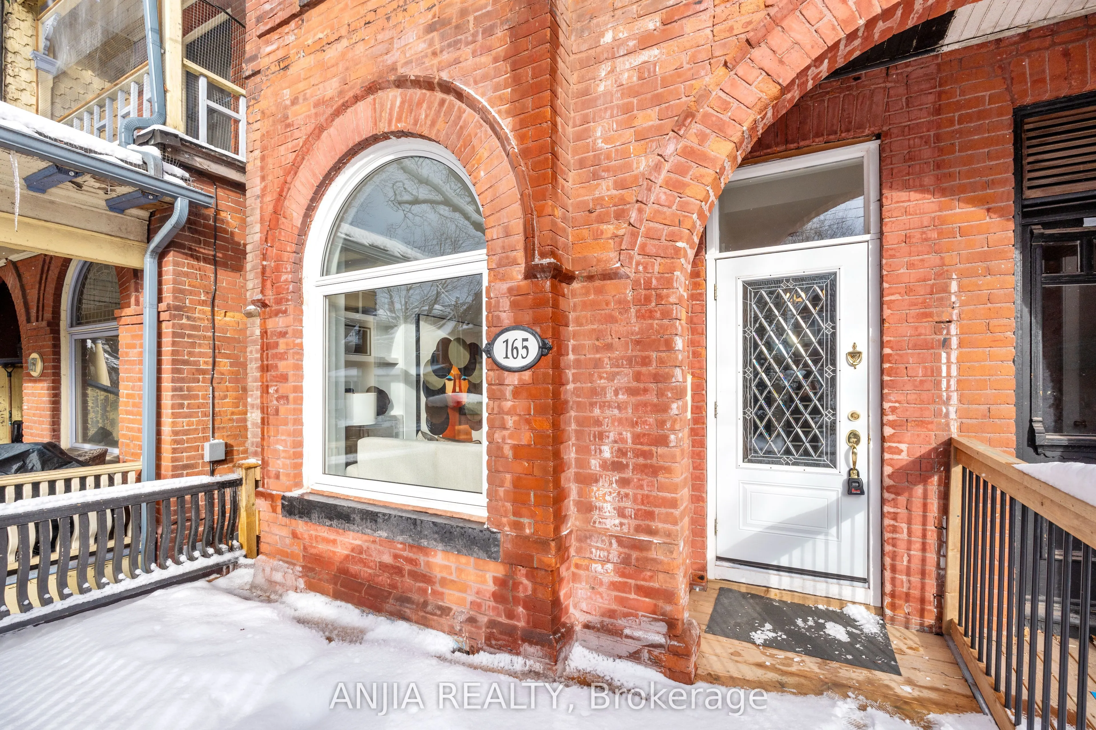 165 Howland Avenue