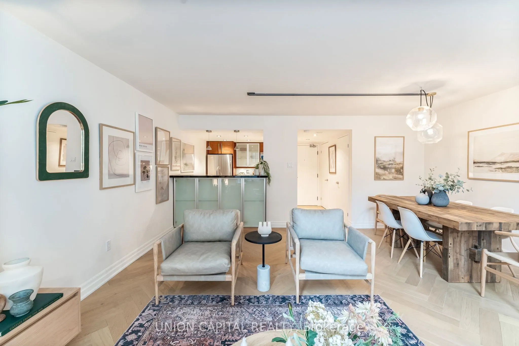 25 Maitland Street, #206