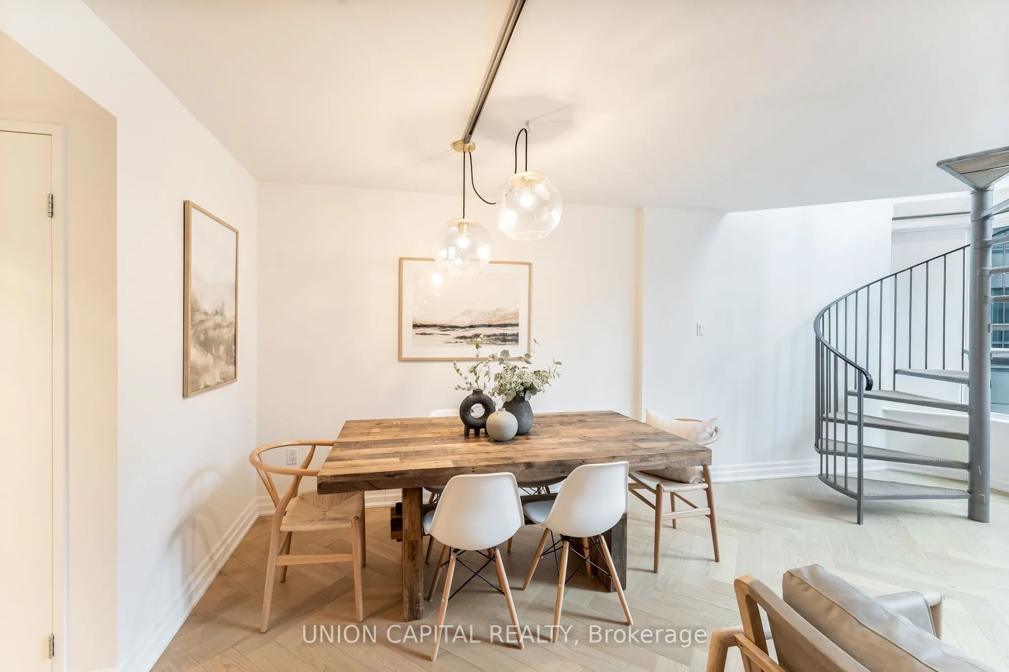 25 Maitland Street, #206