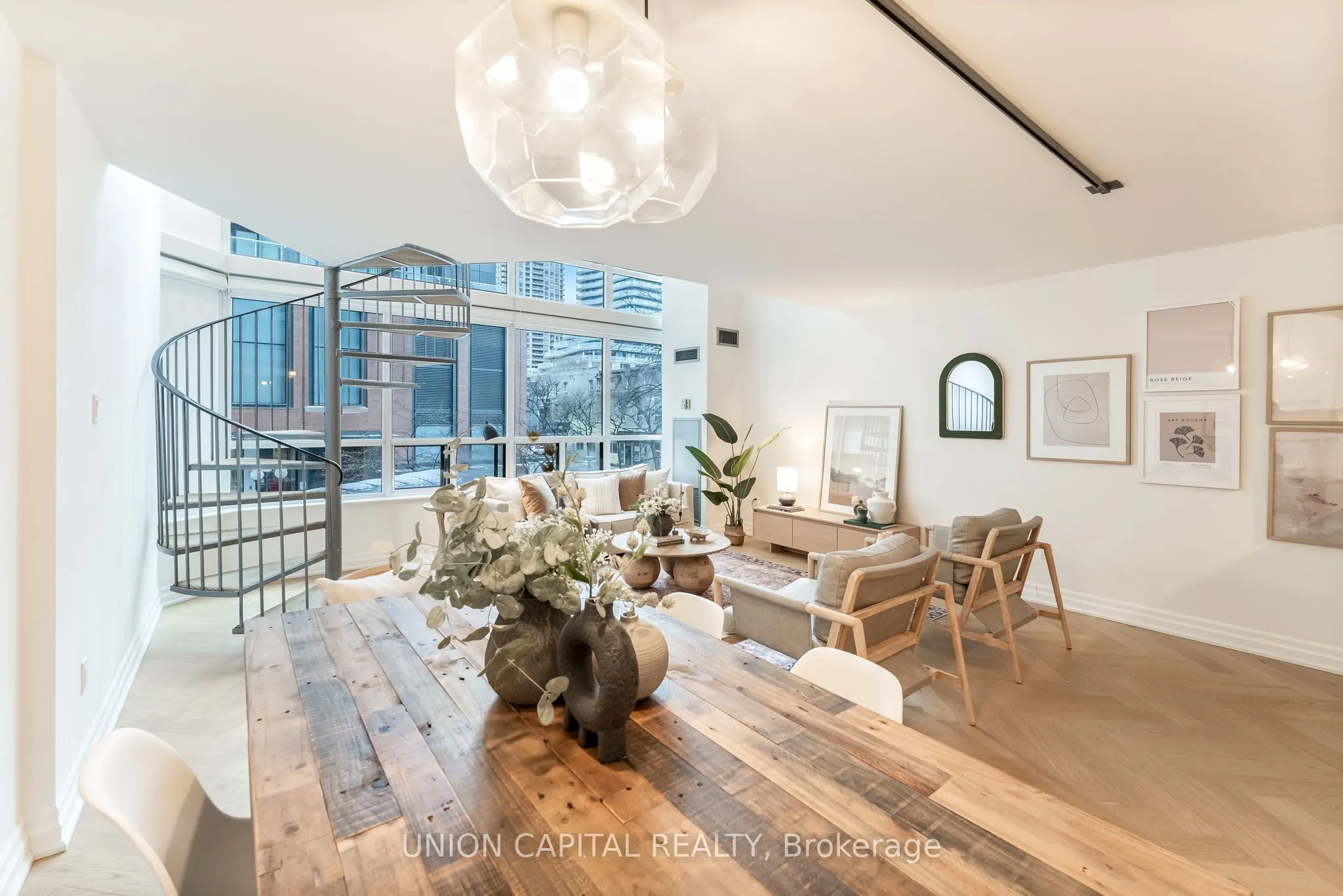 25 Maitland Street, #206