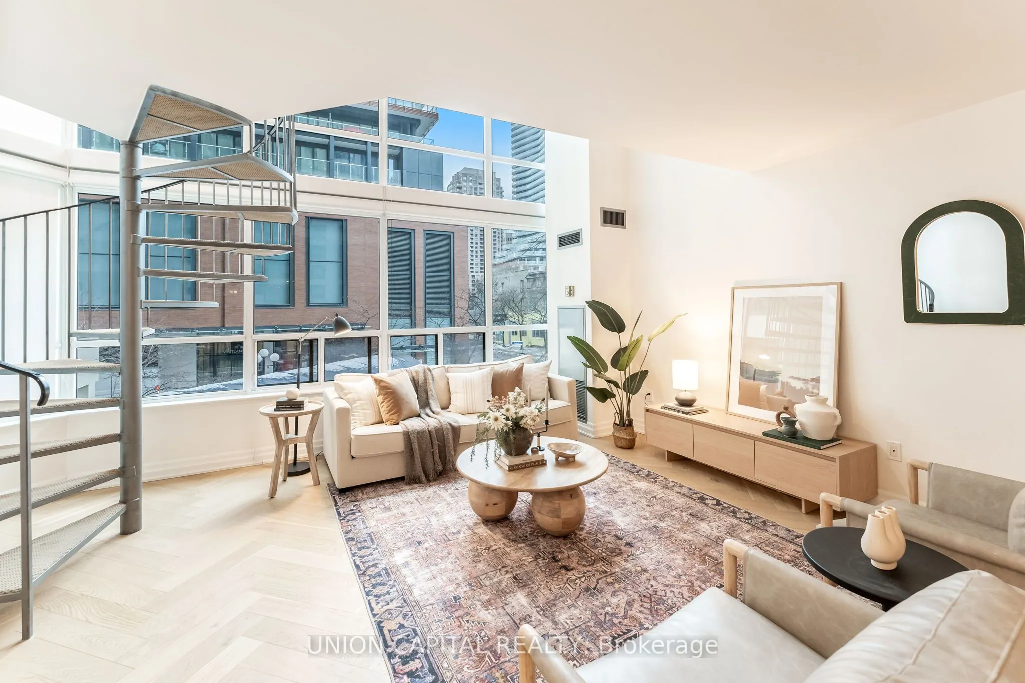 25 Maitland Street, #206
