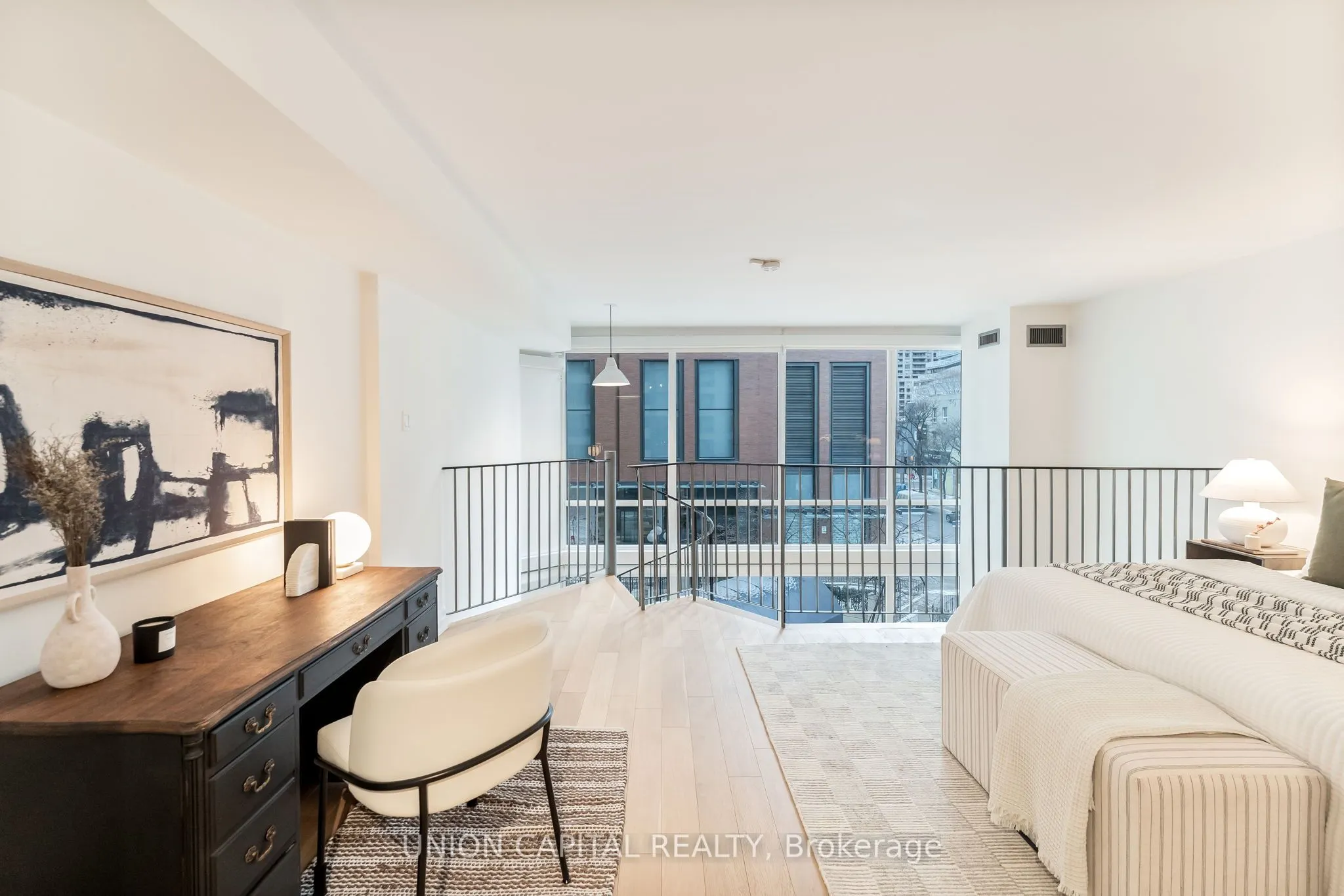 25 Maitland Street, #206