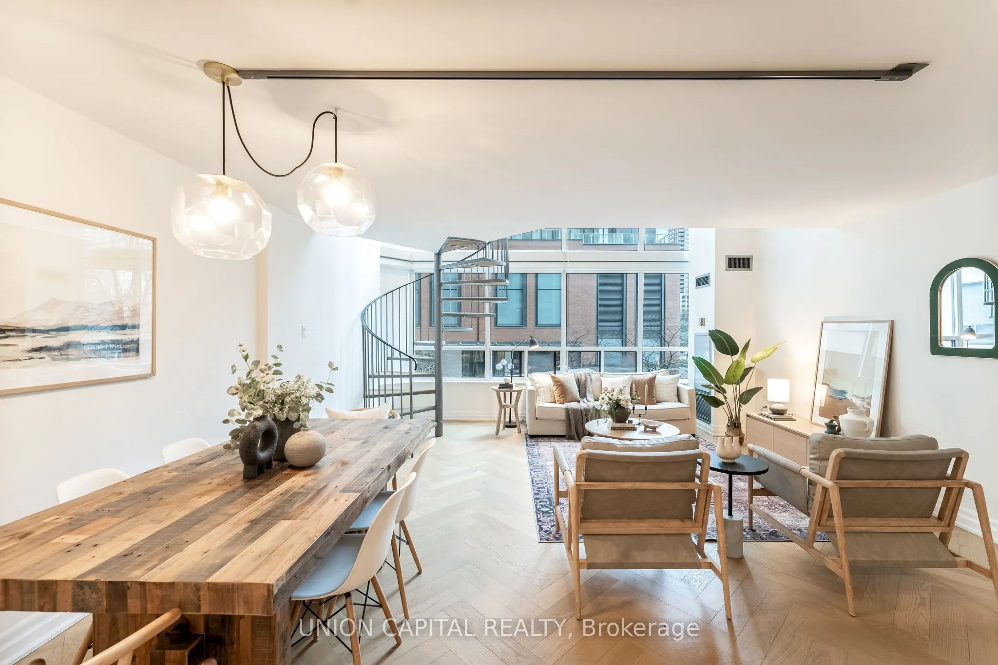 25 Maitland Street, #206