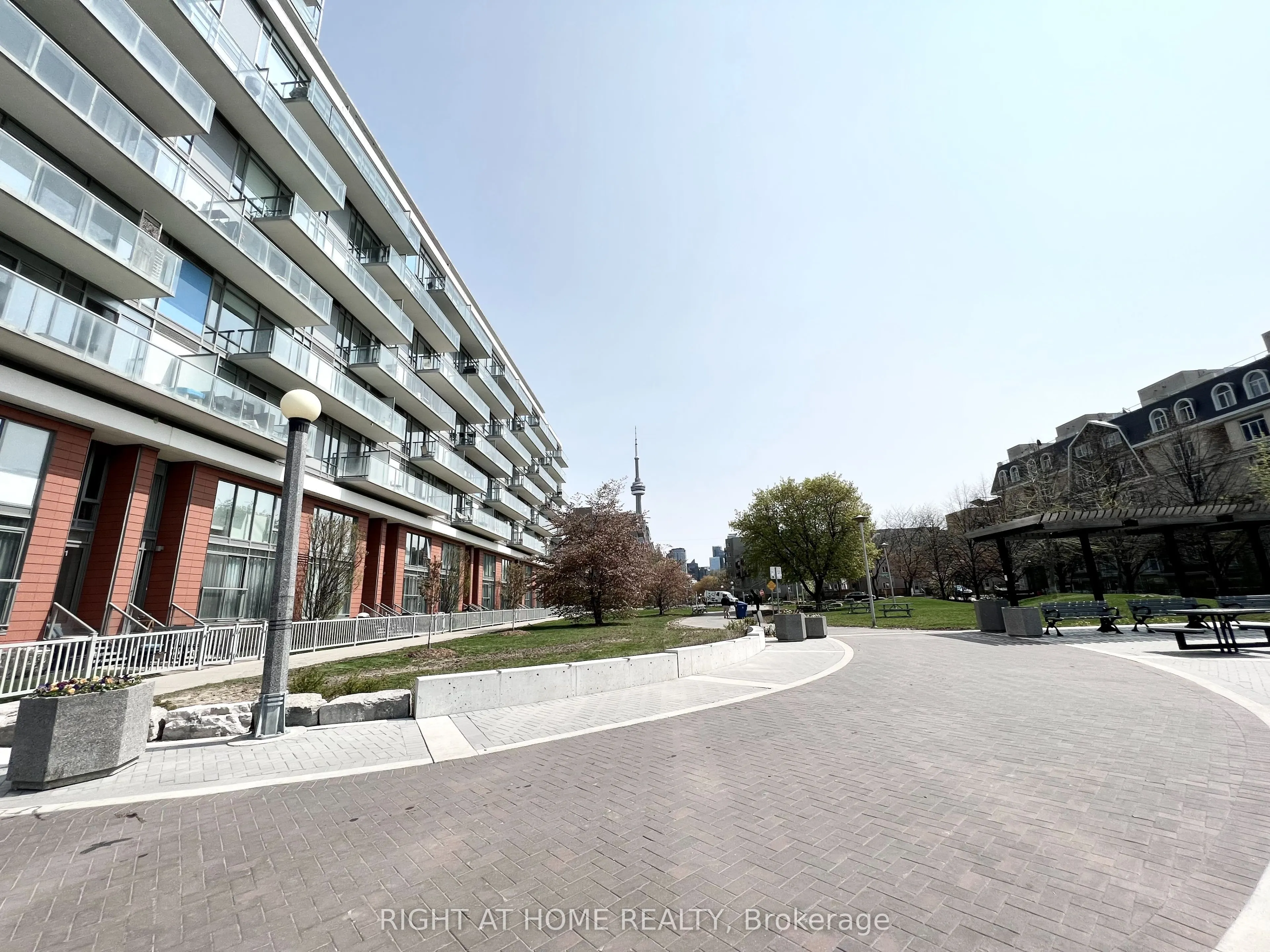 90 Stadium Road, #606