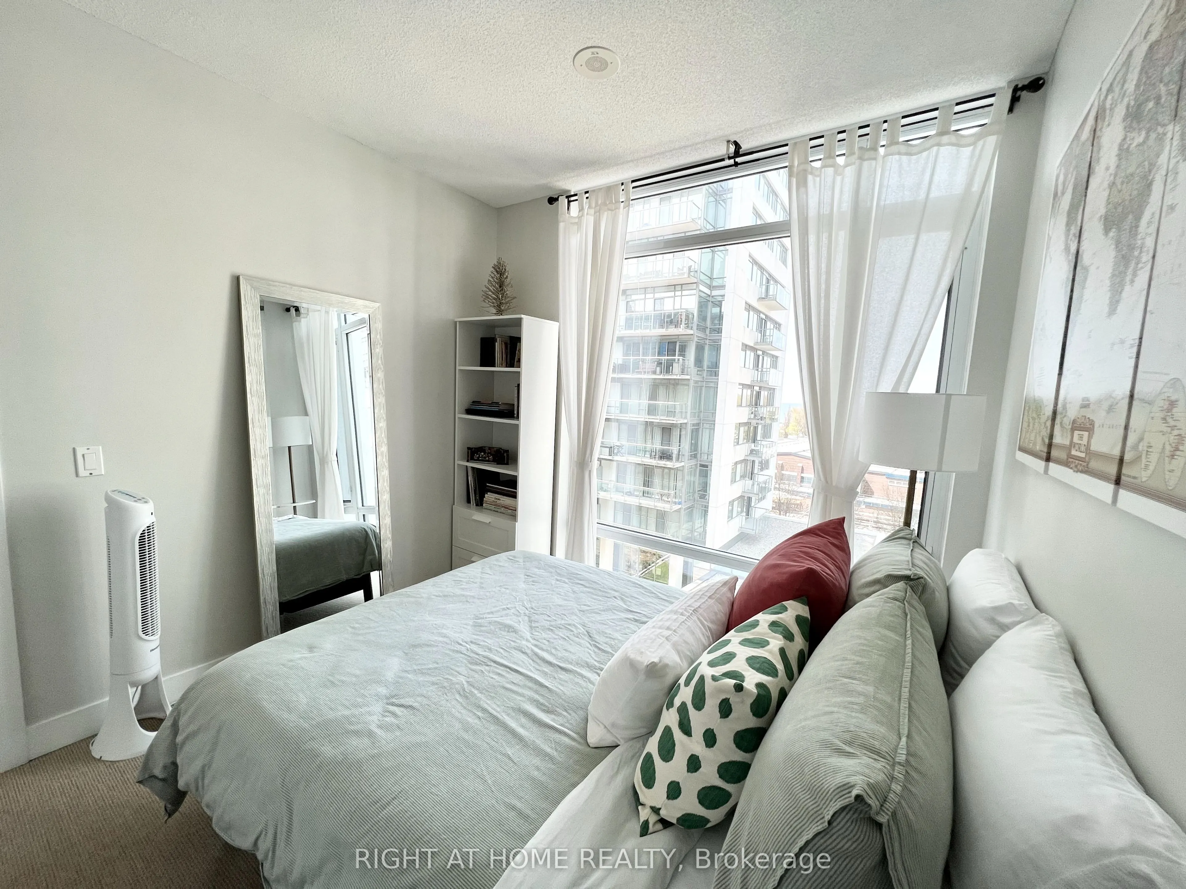 90 Stadium Road, #606