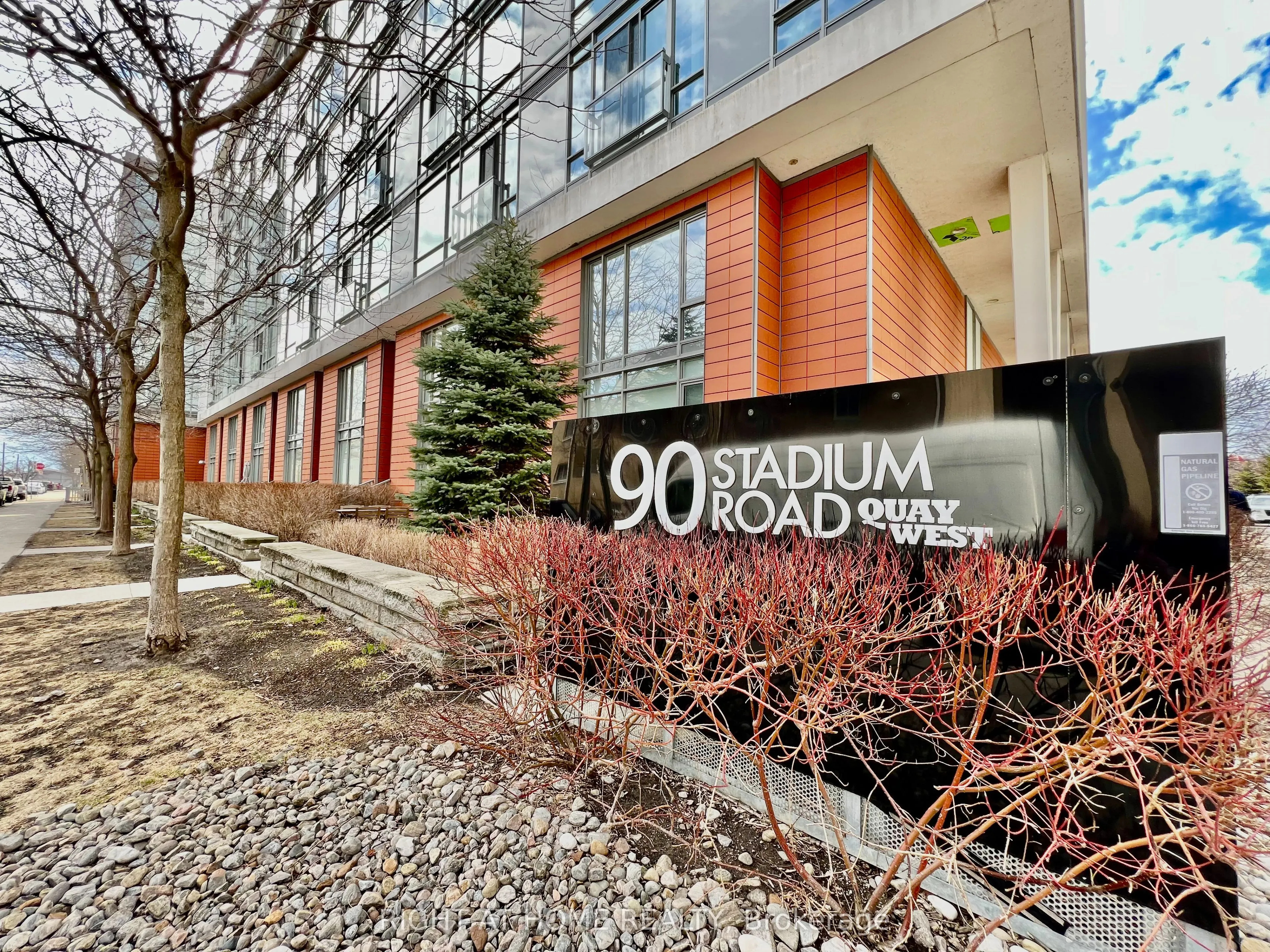 90 Stadium Road, #606