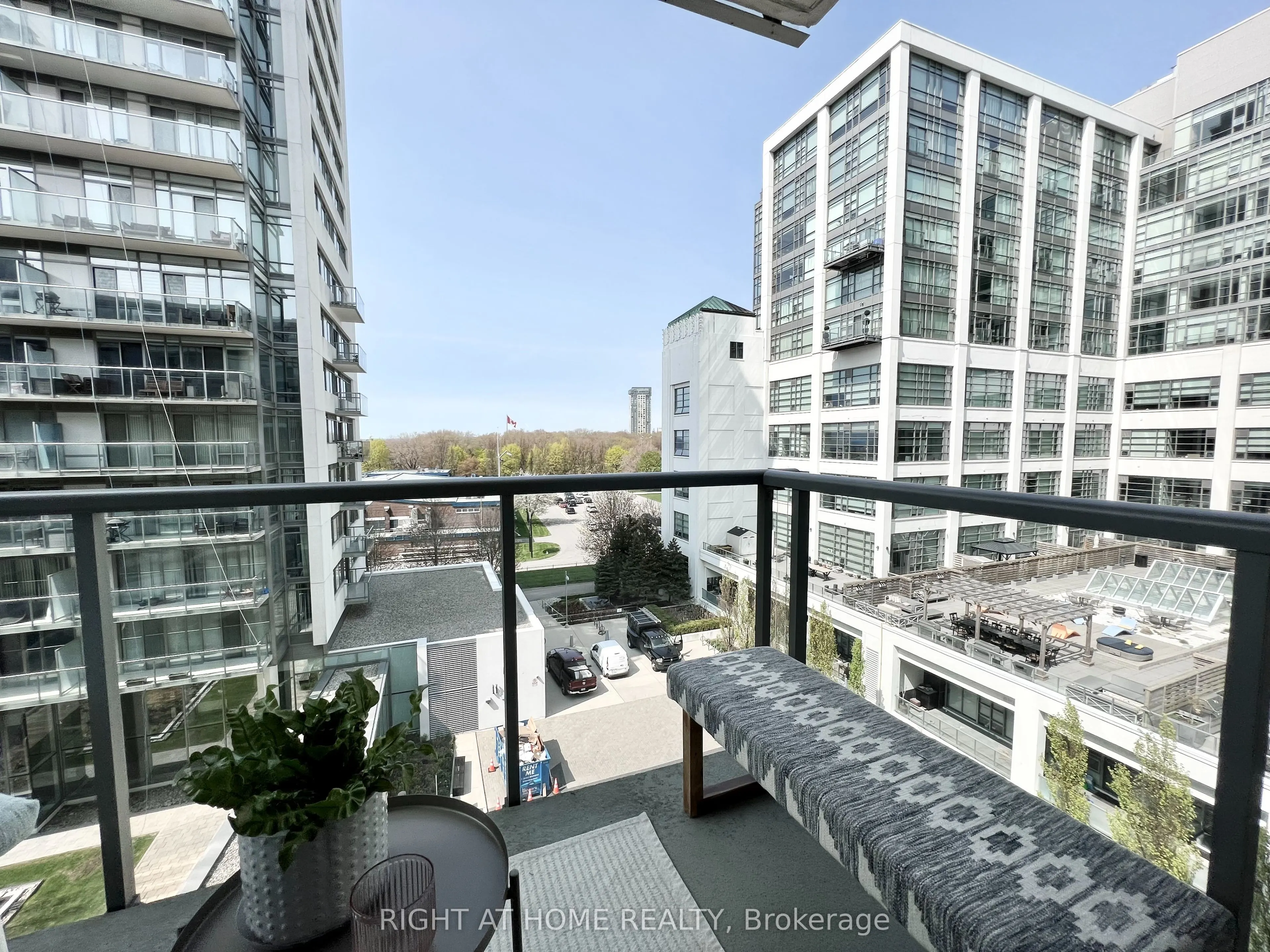 90 Stadium Road, #606