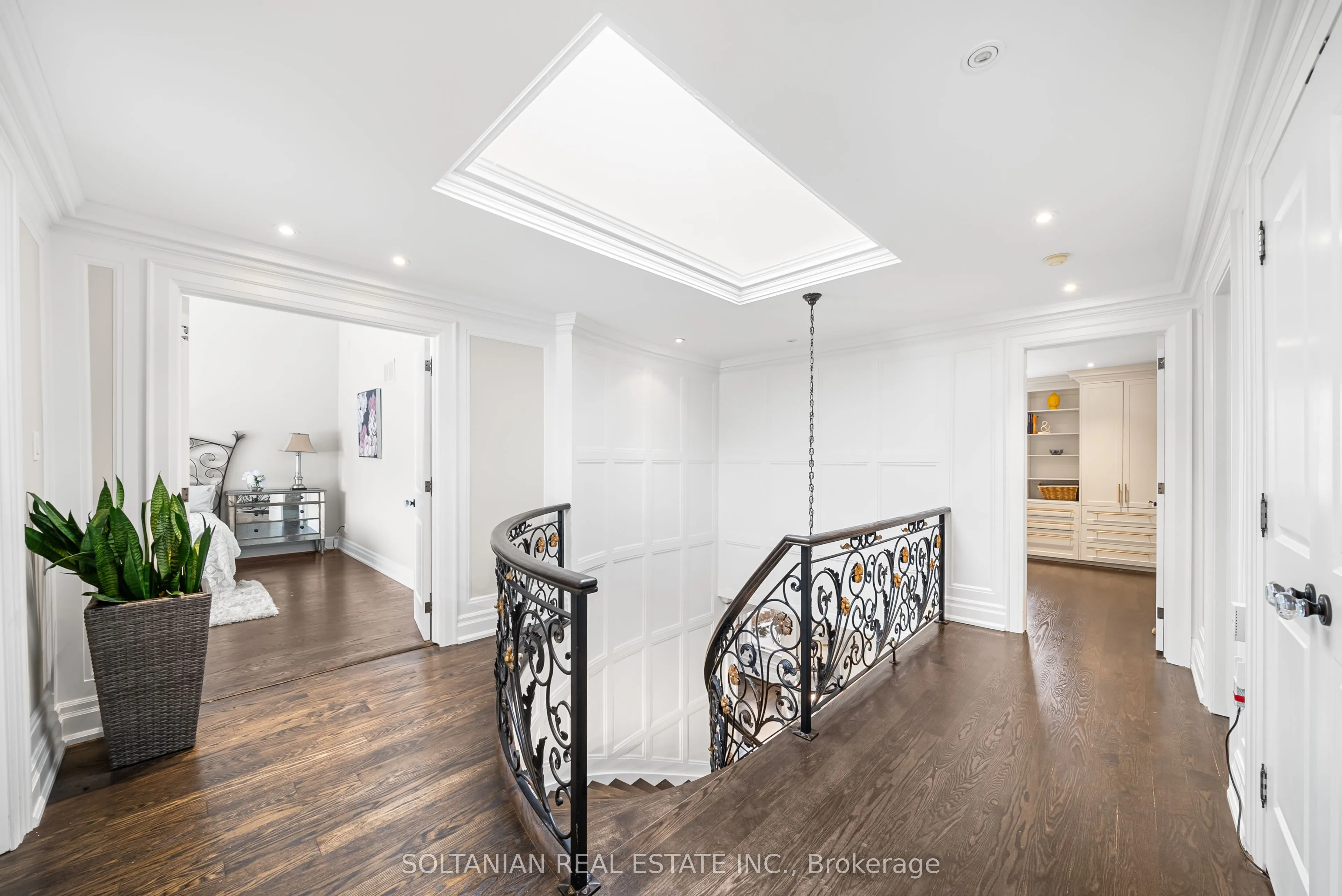 6 Penwood Crescent