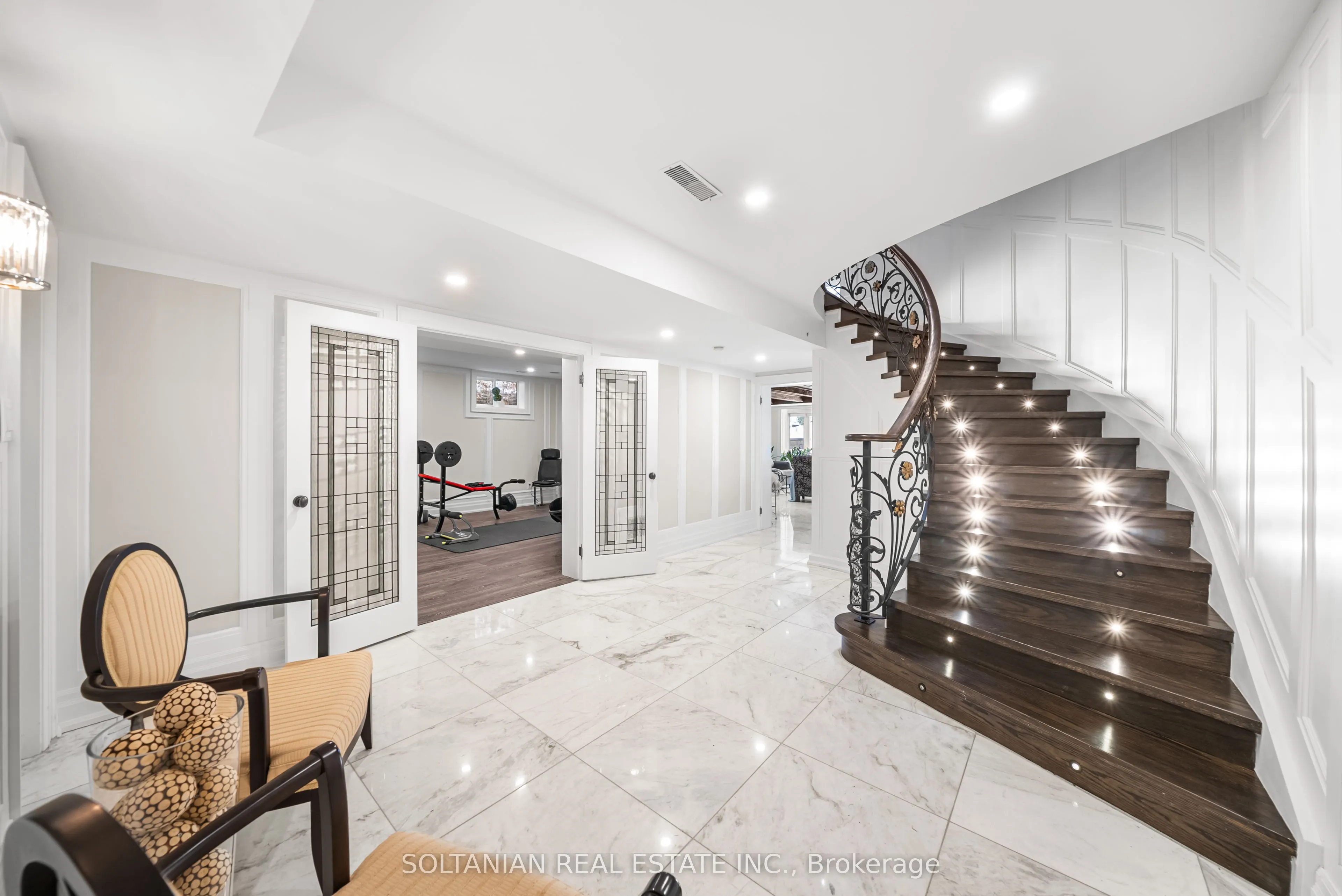 6 Penwood Crescent