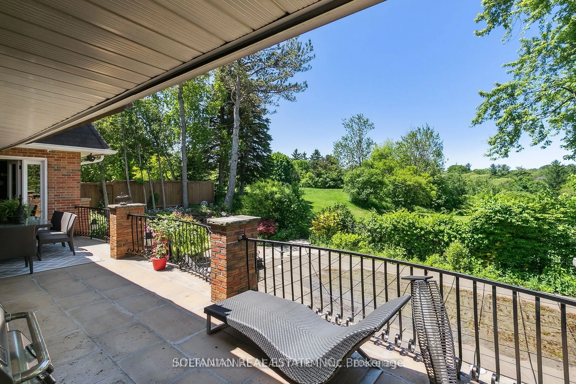 6 Penwood Crescent