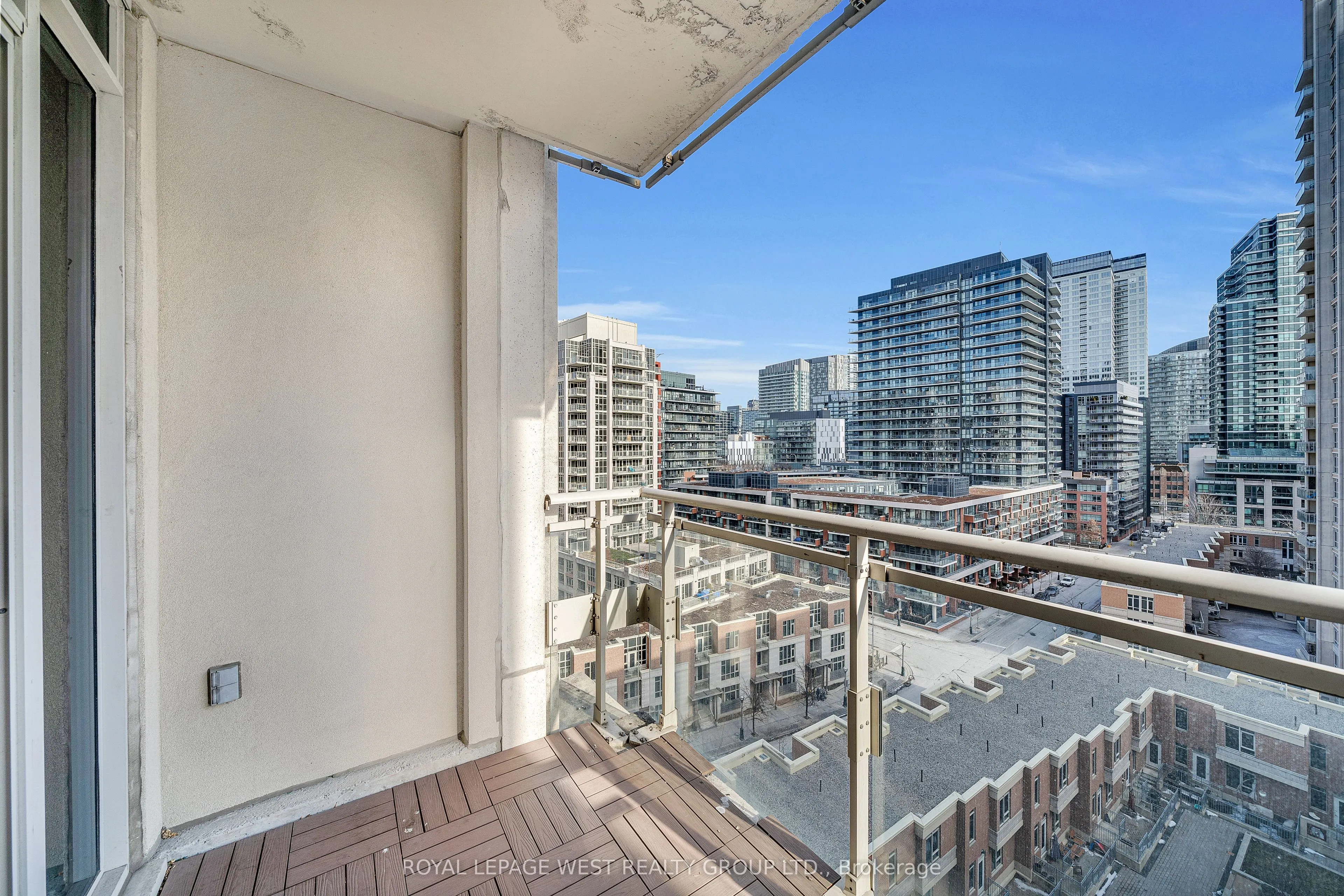628 Fleet Street, #1108
