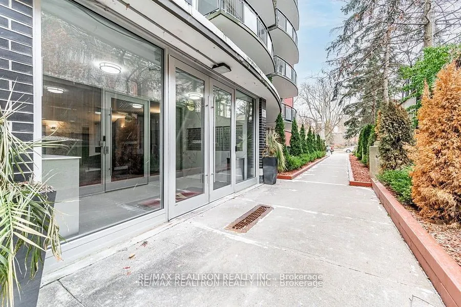 25 Bedford Road, #708