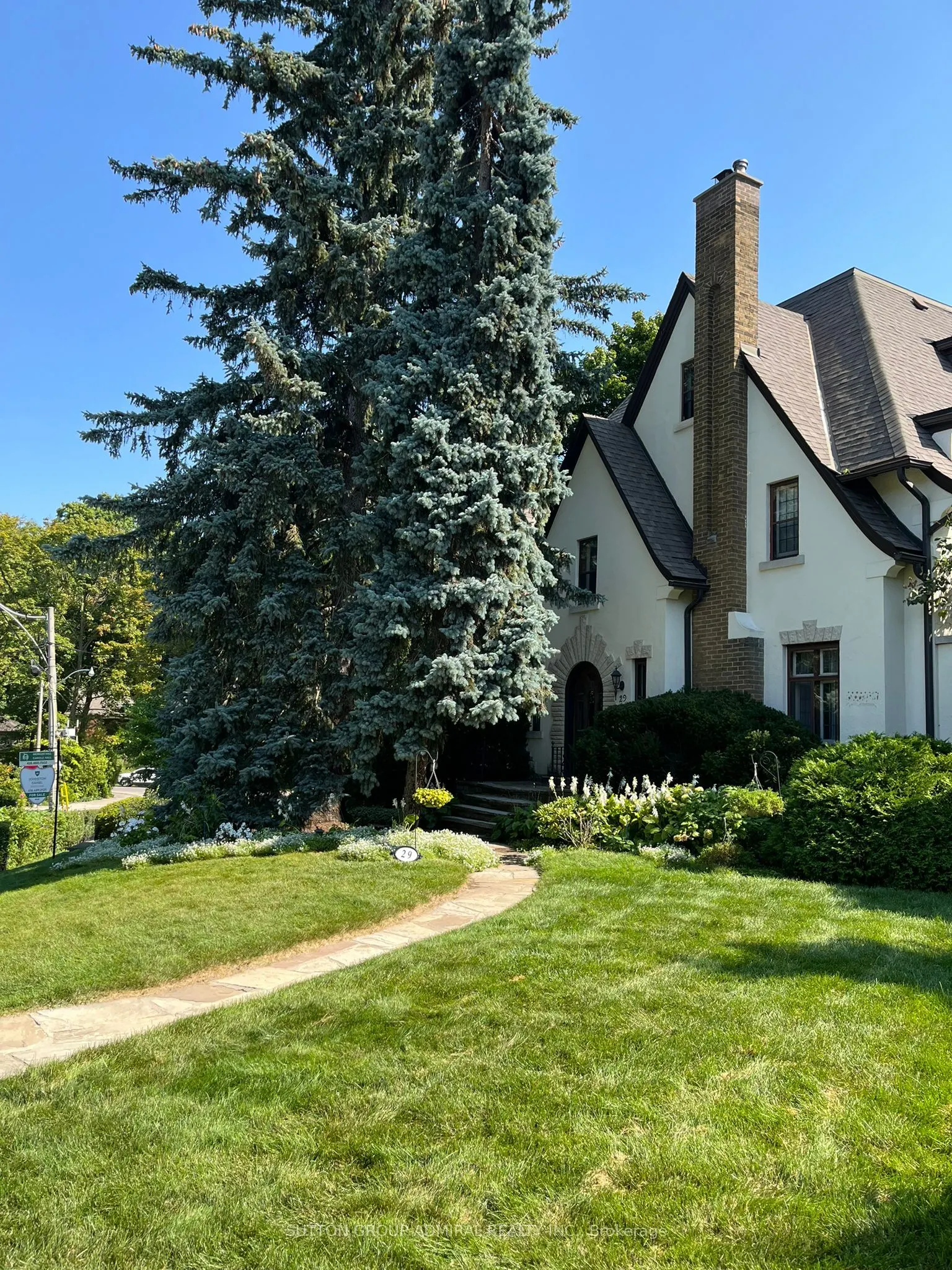 29 Strathgowan Crescent