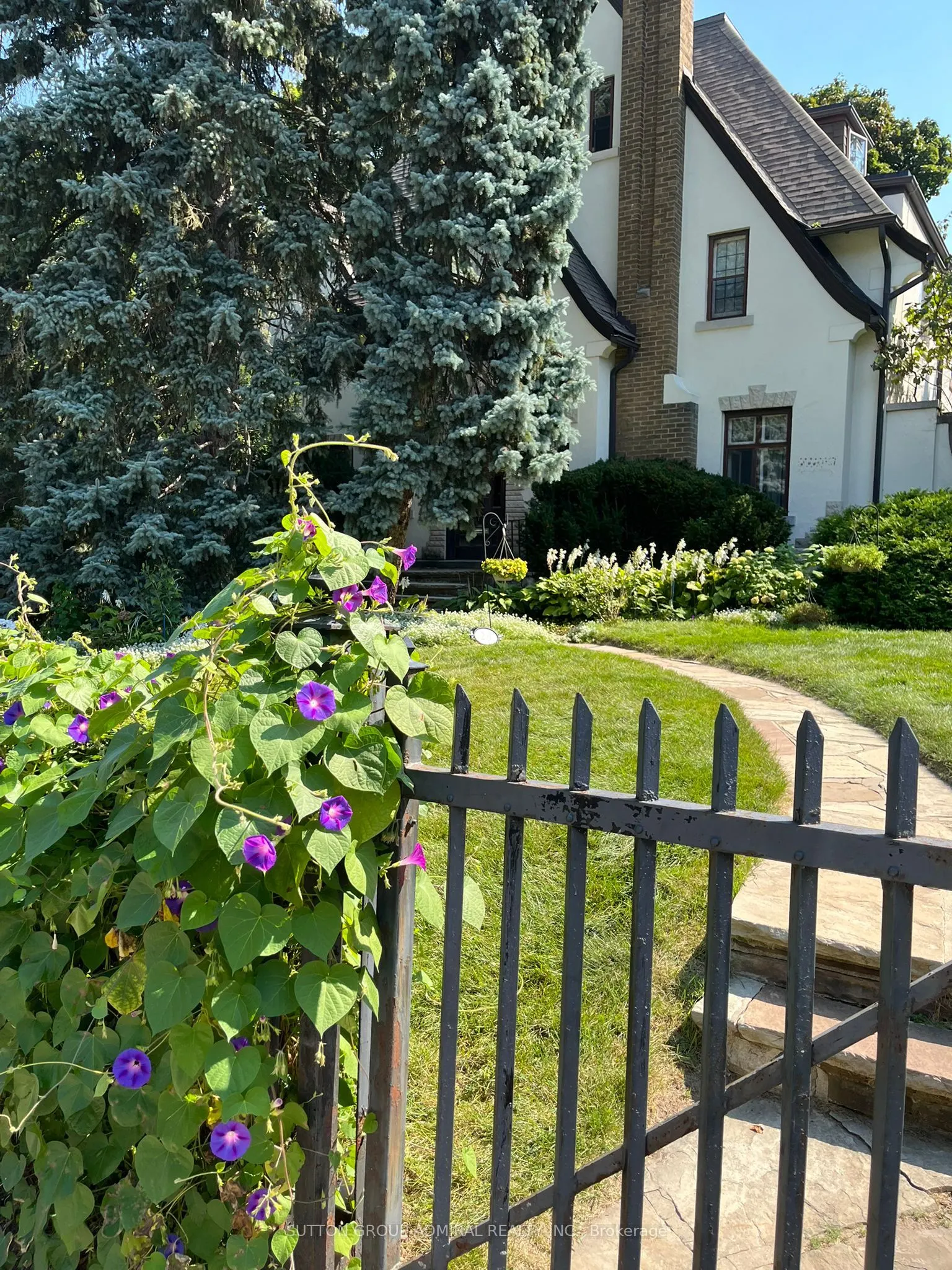 29 Strathgowan Crescent