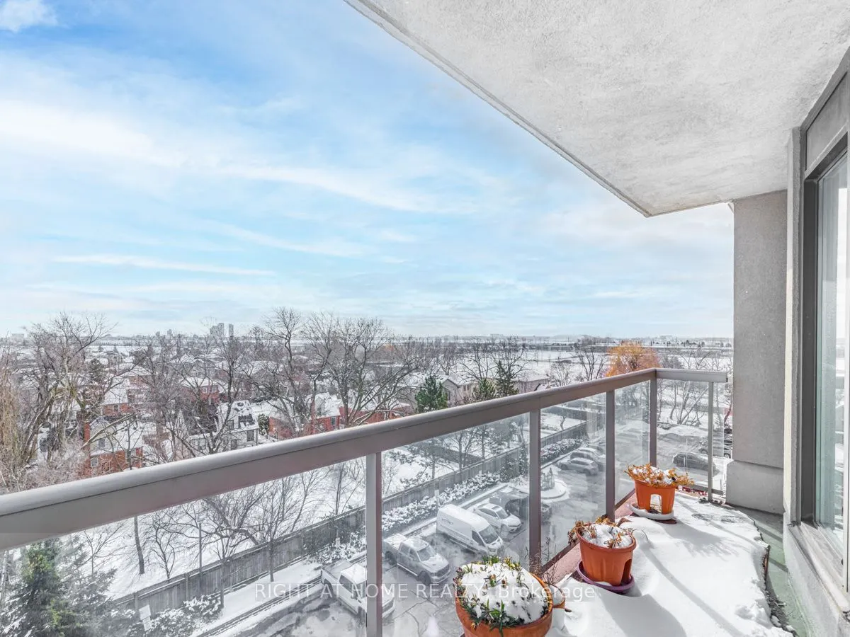 935 Sheppard Avenue W, #614