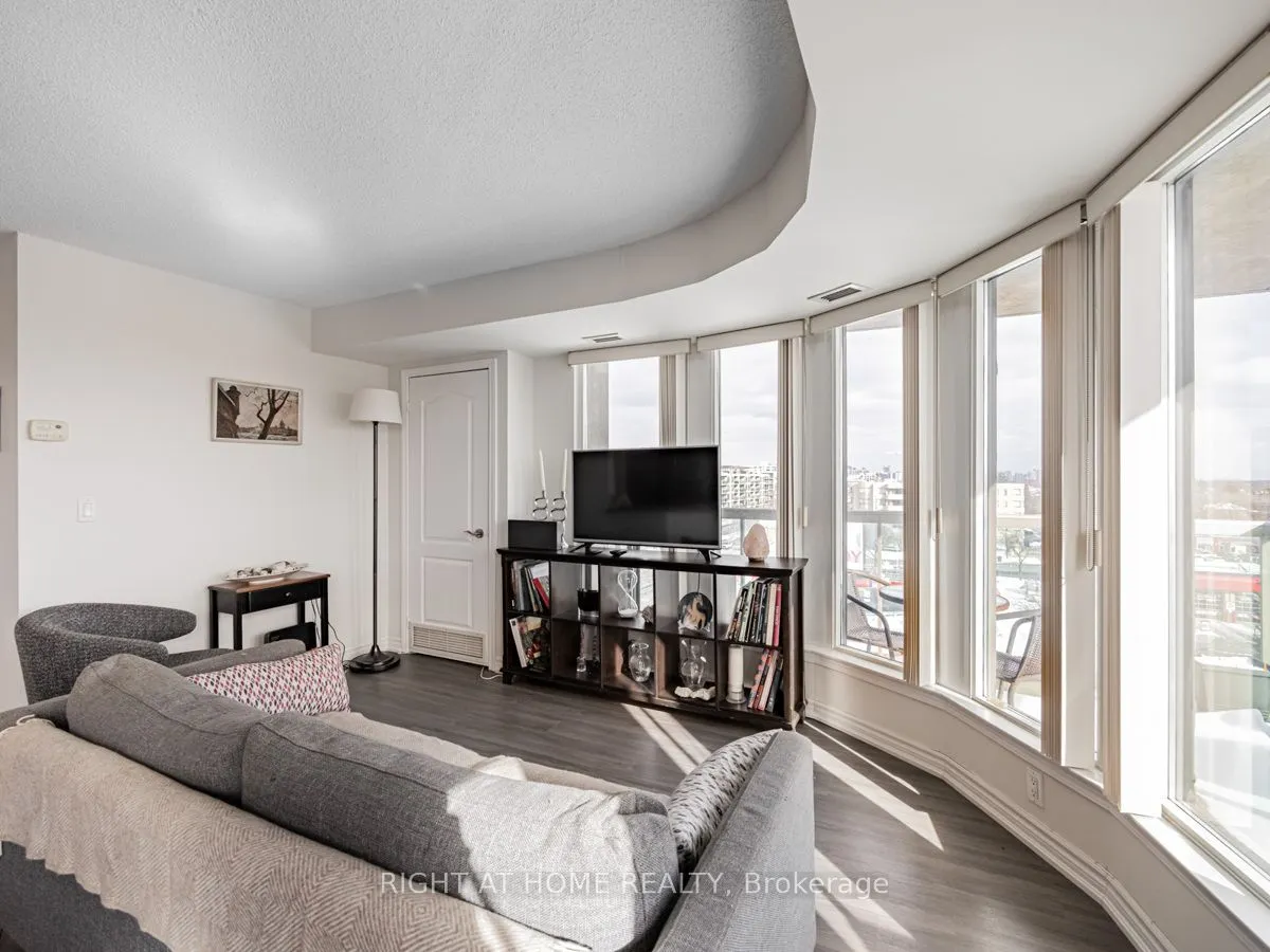 935 Sheppard Avenue W, #614