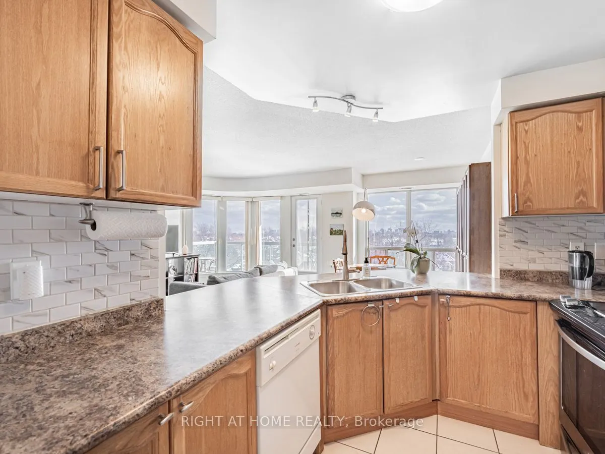 935 Sheppard Avenue W, #614