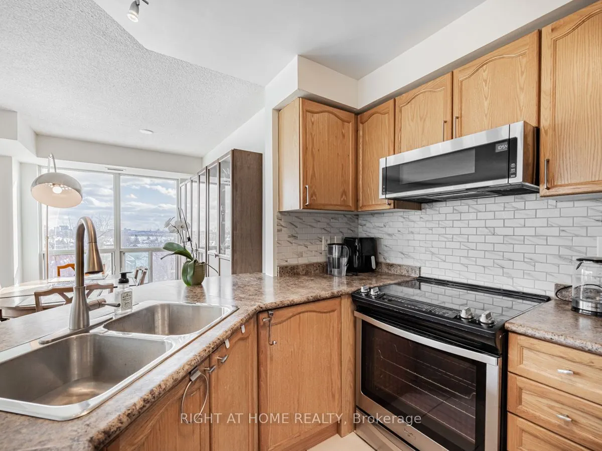 935 Sheppard Avenue W, #614