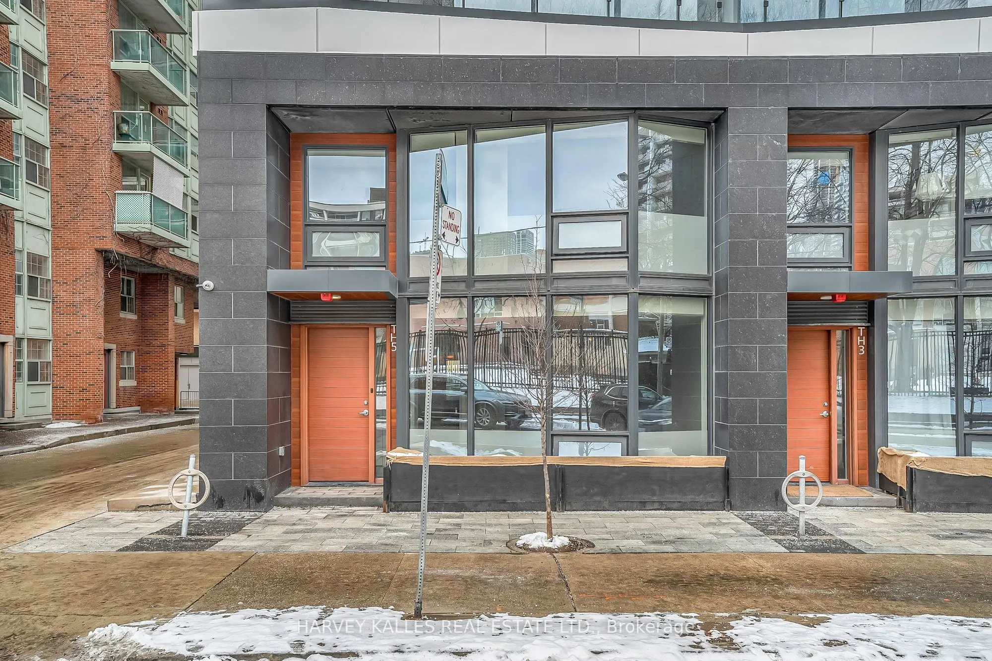 85 Wood Street #TH5