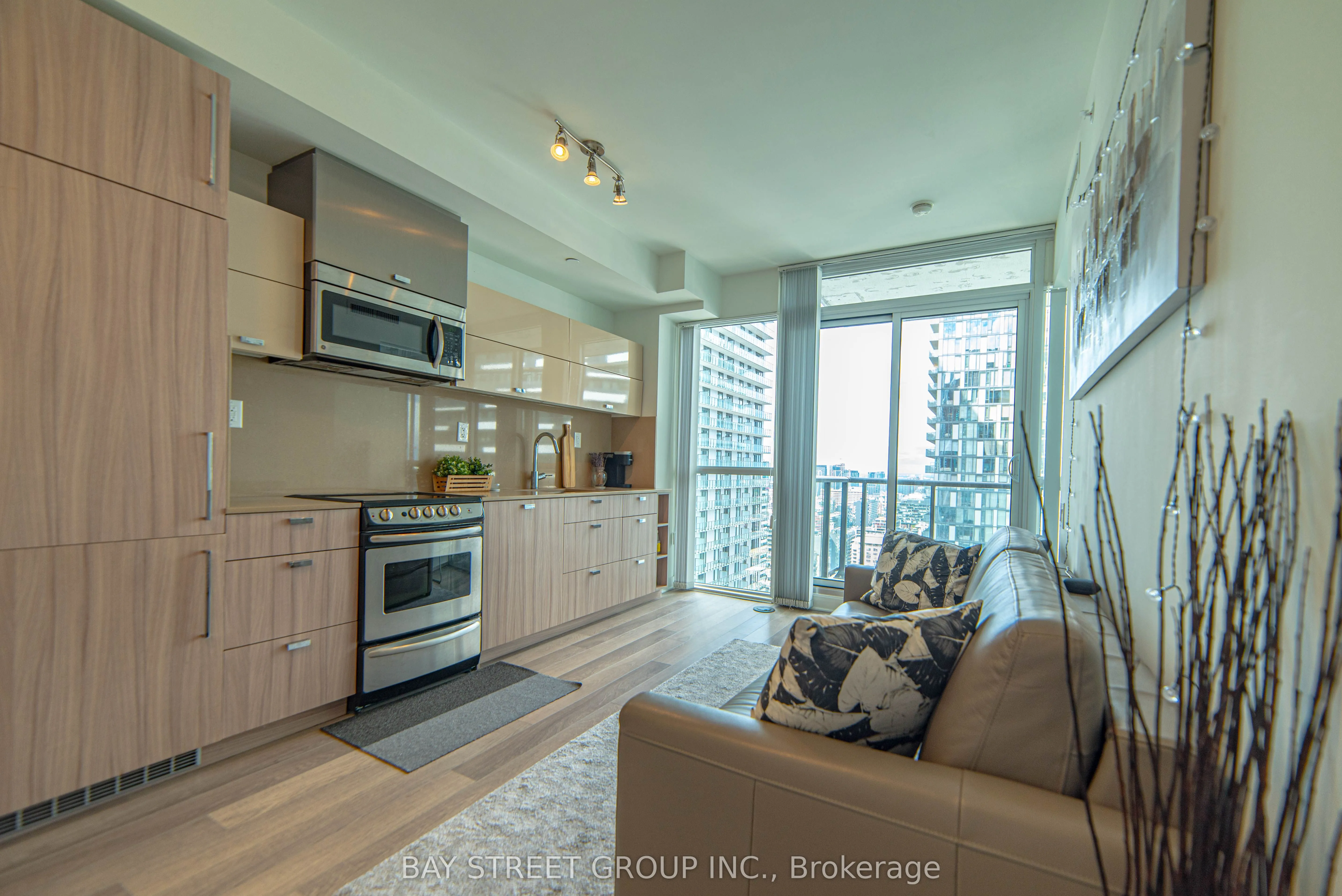 290 Adelaide Street W, #3112