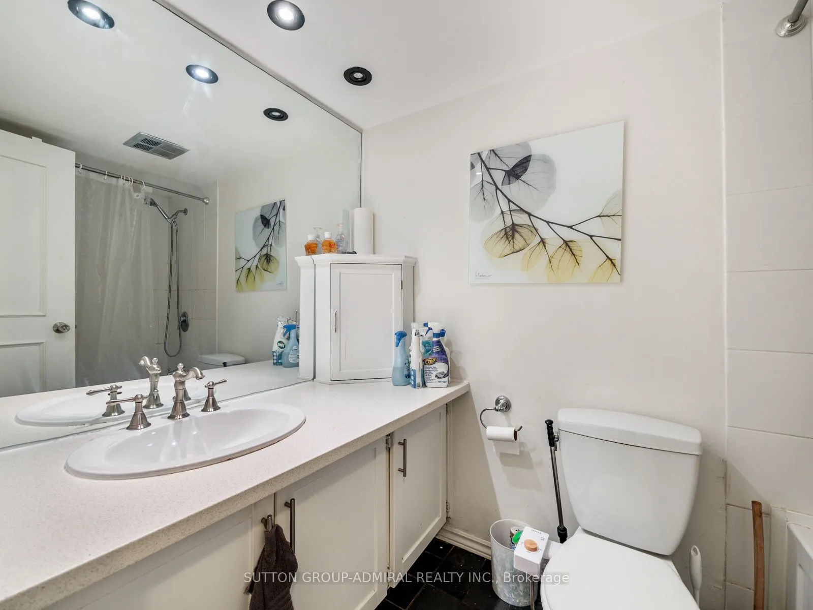 212 St George Street, #302