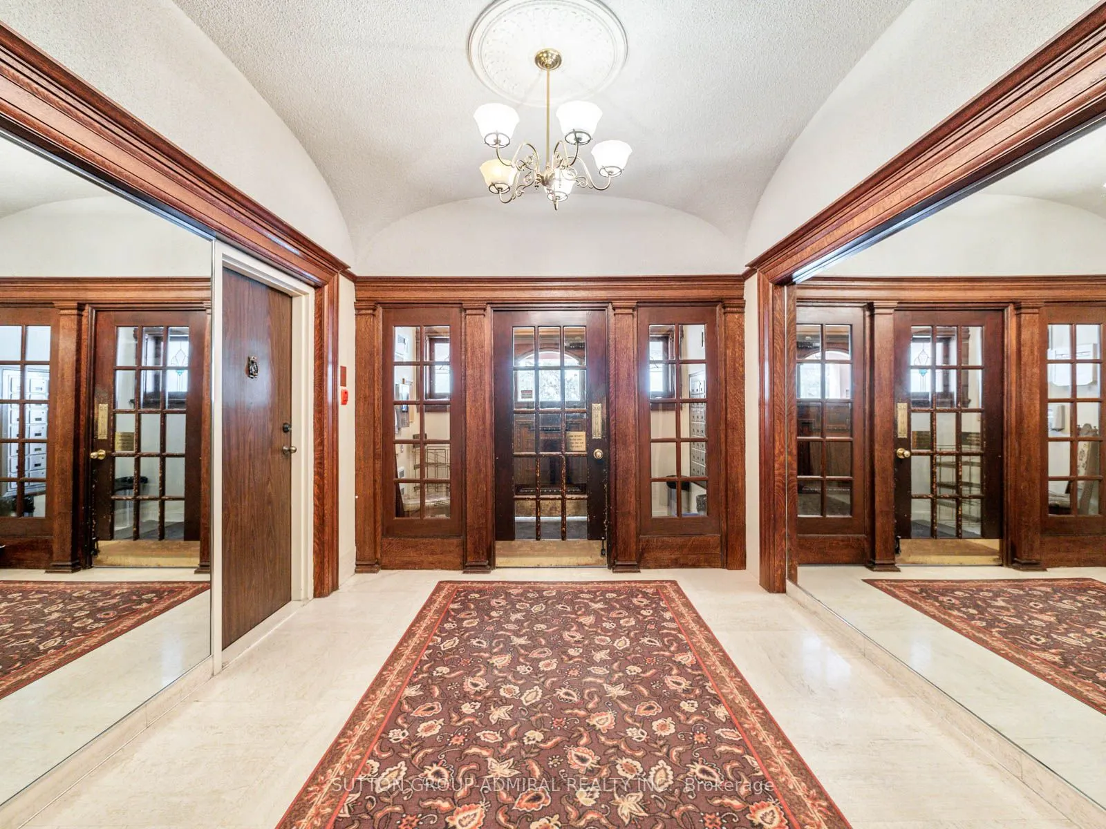 212 St George Street, #302