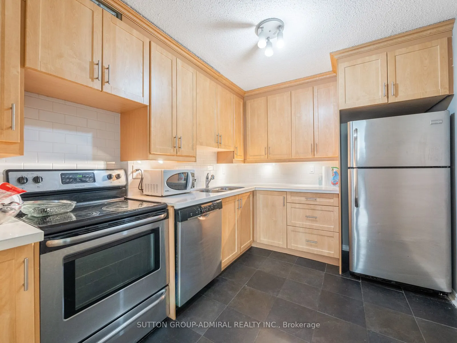 212 St George Street, #302