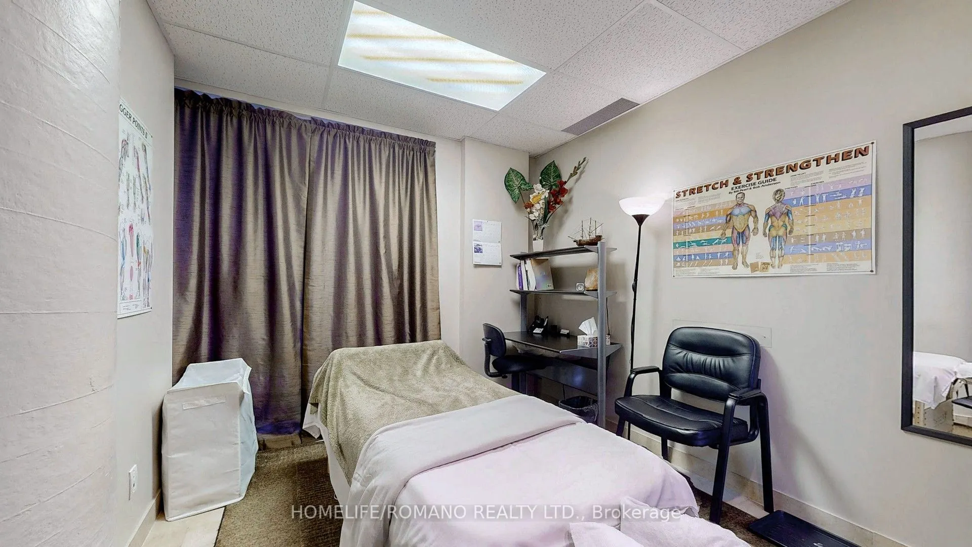 800 Sheppard Avenue W, #C3