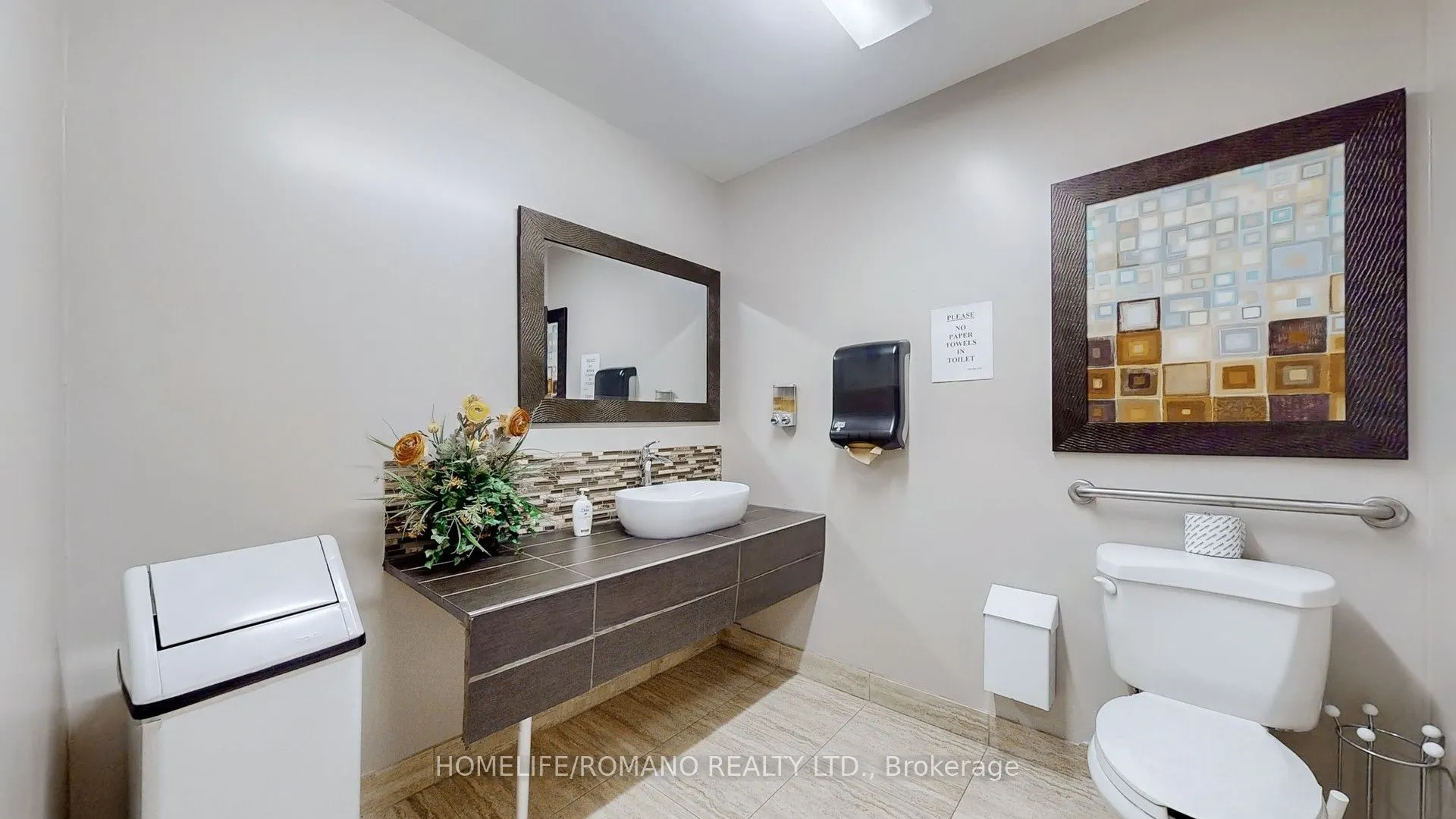 800 Sheppard Avenue W, #C3