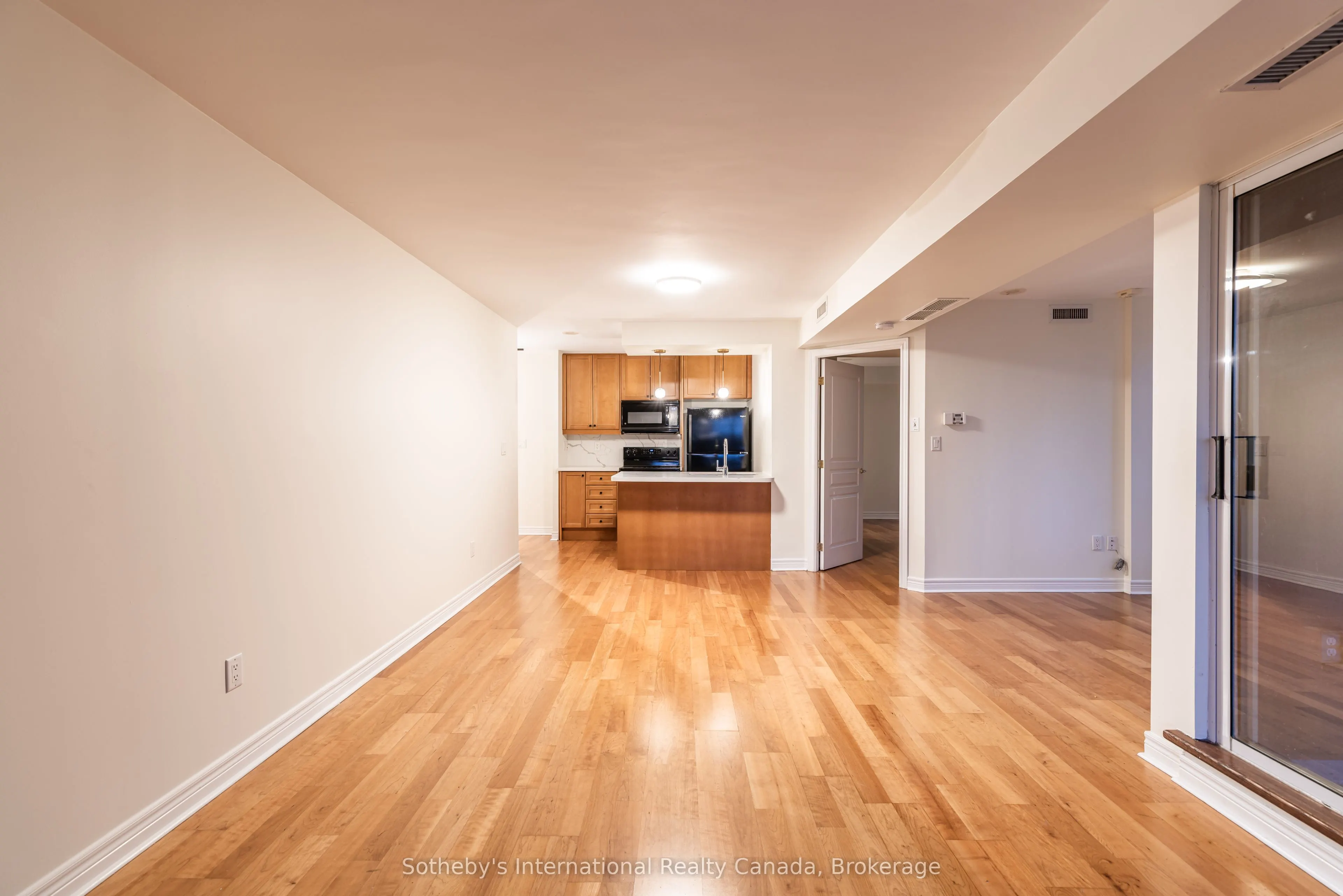 100 Hayden Street, #901