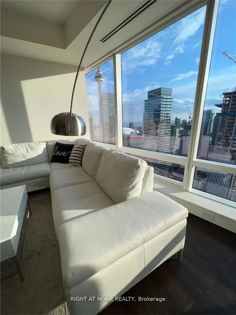 180 University Avenue, #4102