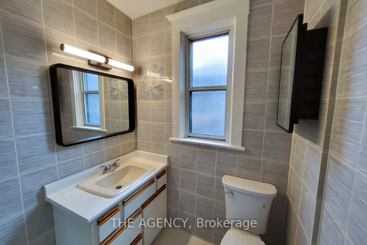 613 Delaware Avenue N, #Upper