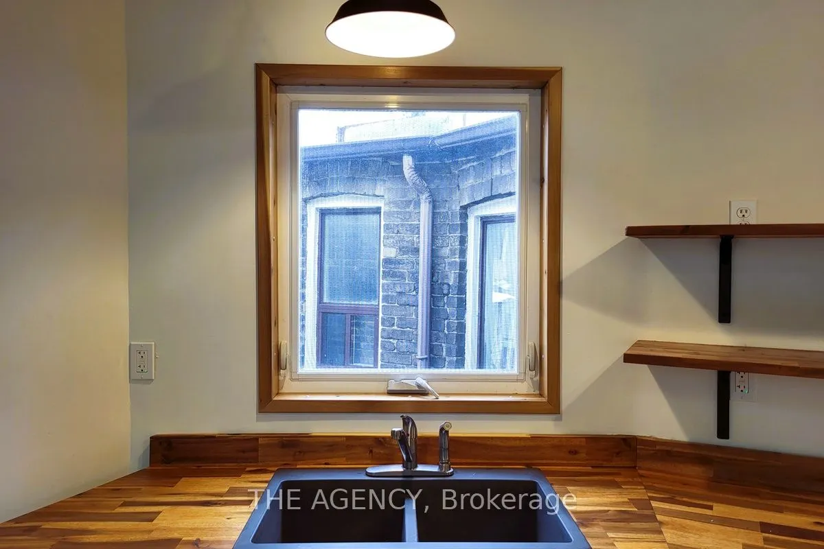 613 Delaware Avenue N, #Upper