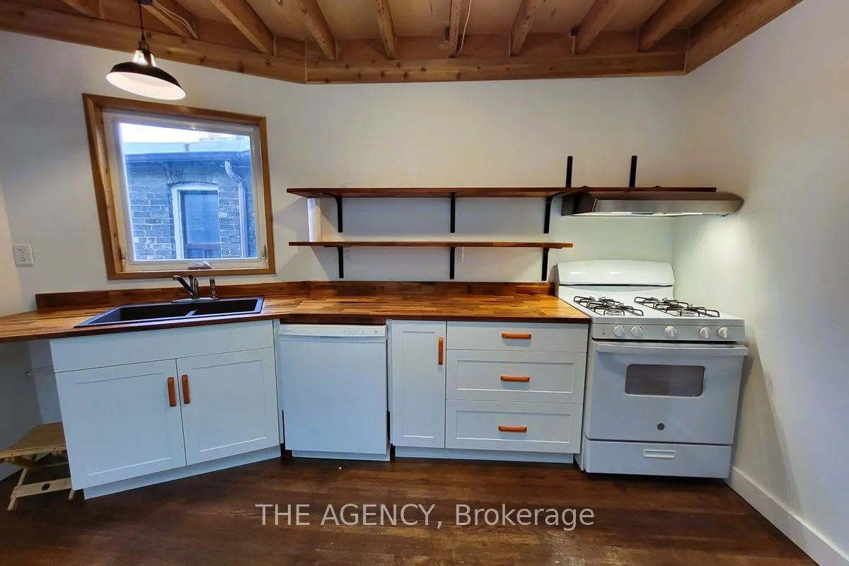 613 Delaware Avenue N, #Upper