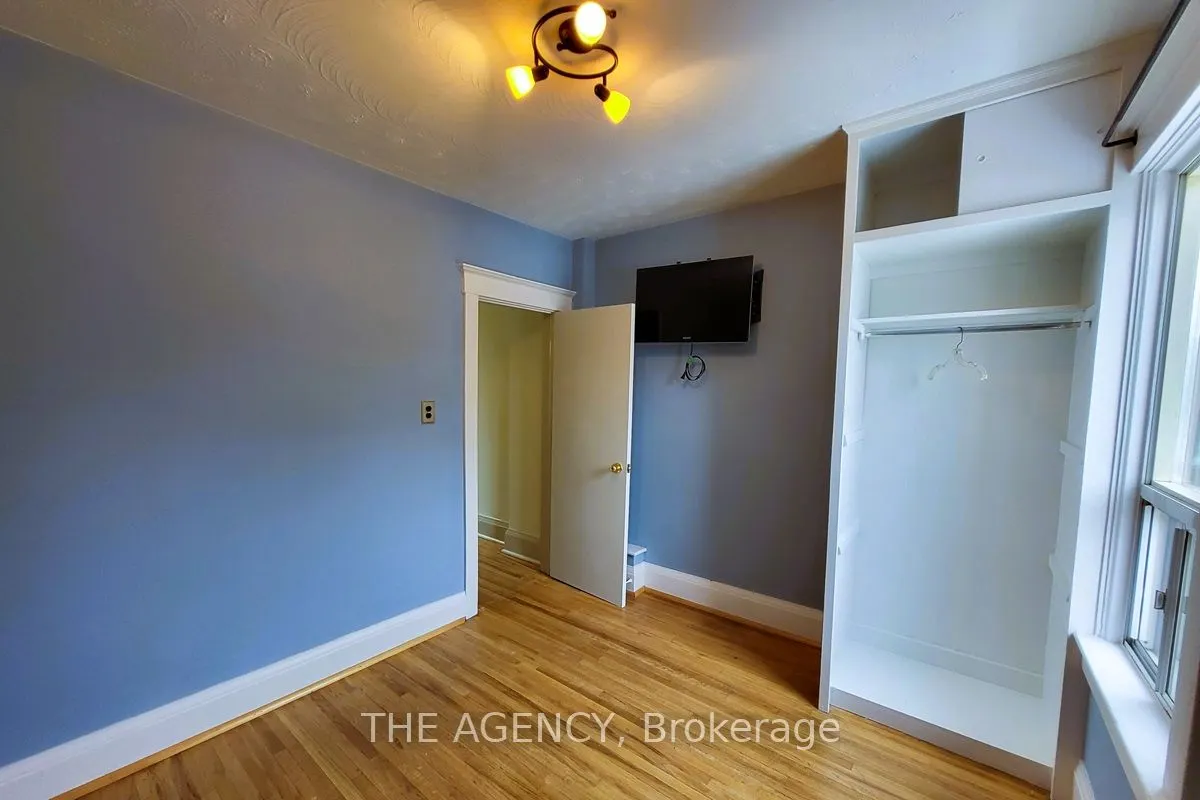 613 Delaware Avenue N, #Upper