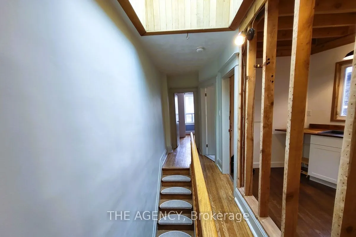 613 Delaware Avenue N, #Upper